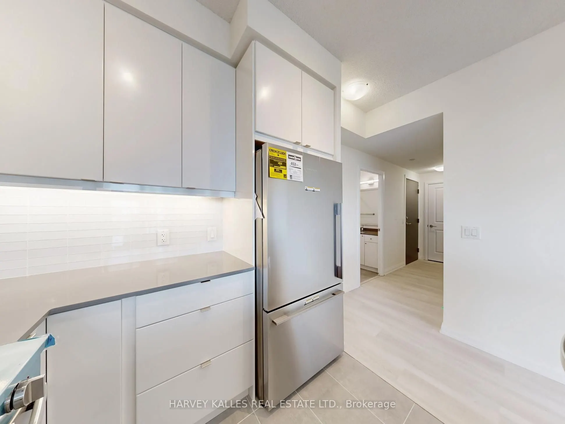3260 Sheppard Avenue E, #1402