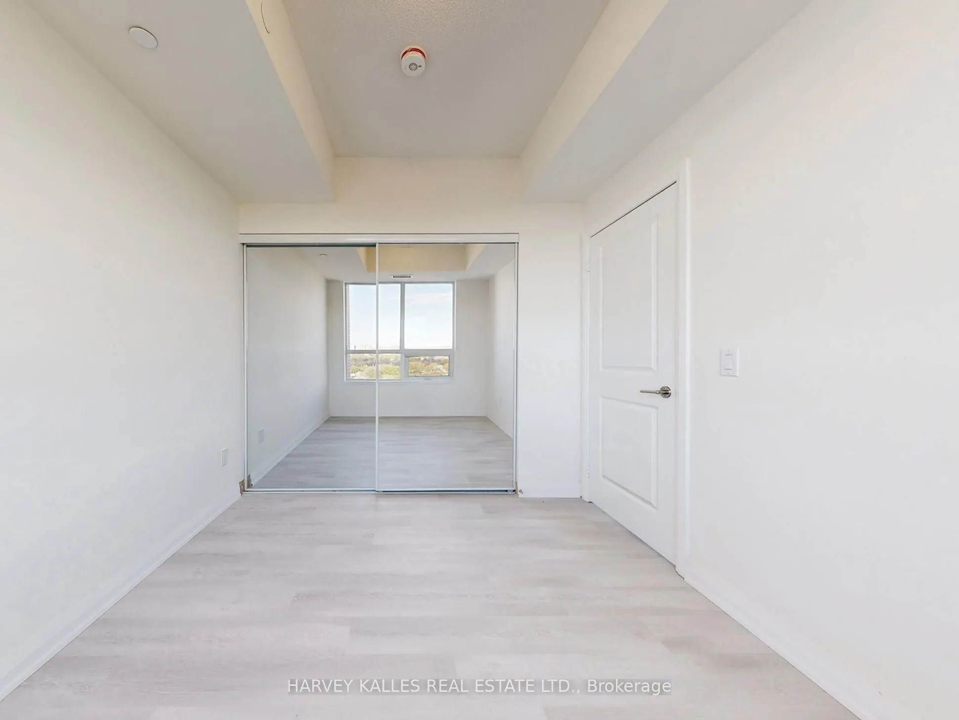 3260 Sheppard Avenue E, #1402