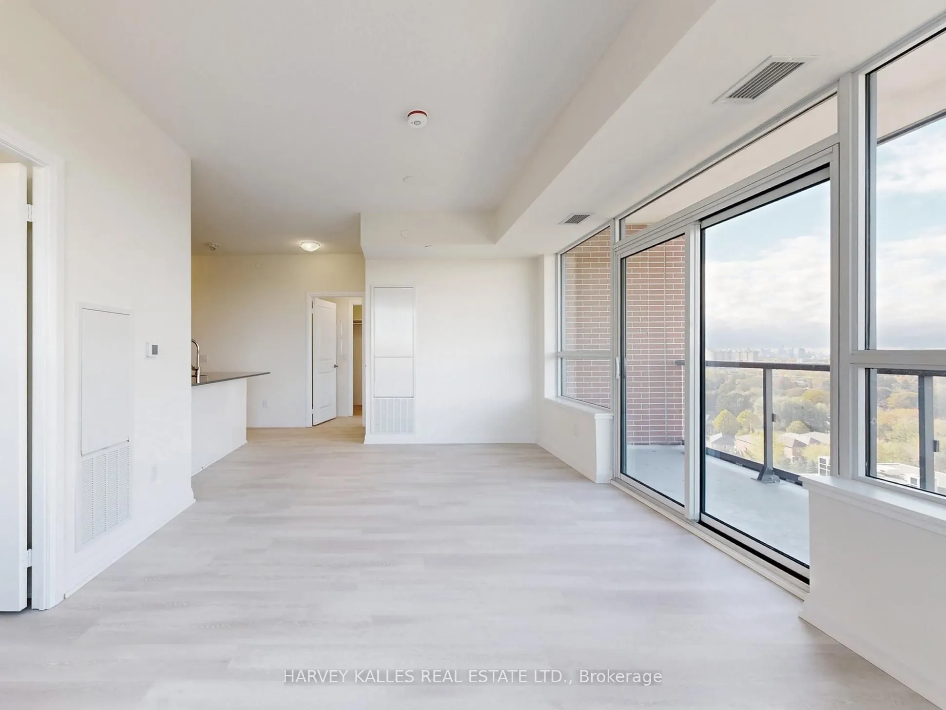 3260 Sheppard Avenue E, #1402