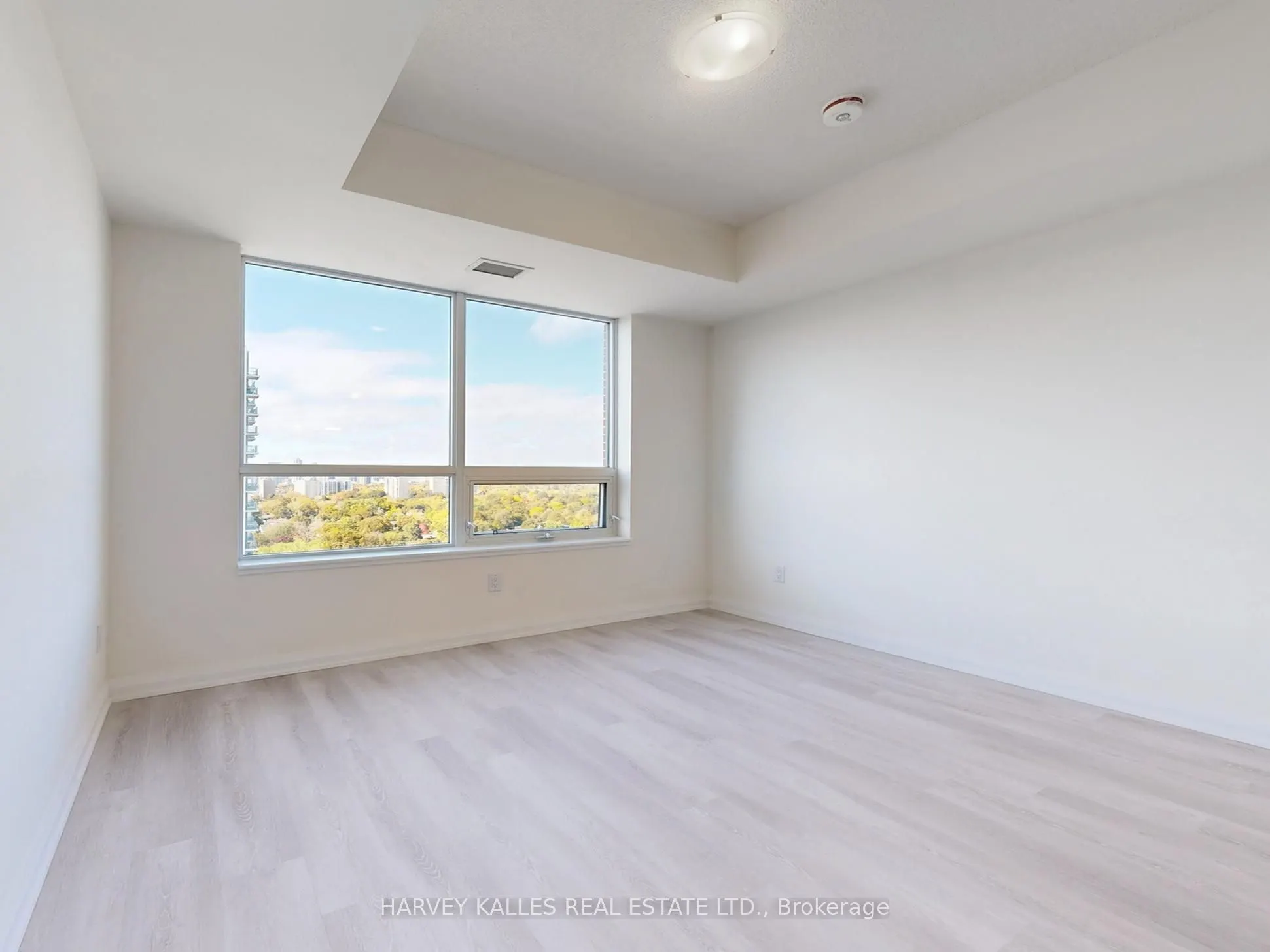 3260 Sheppard Avenue E, #1402