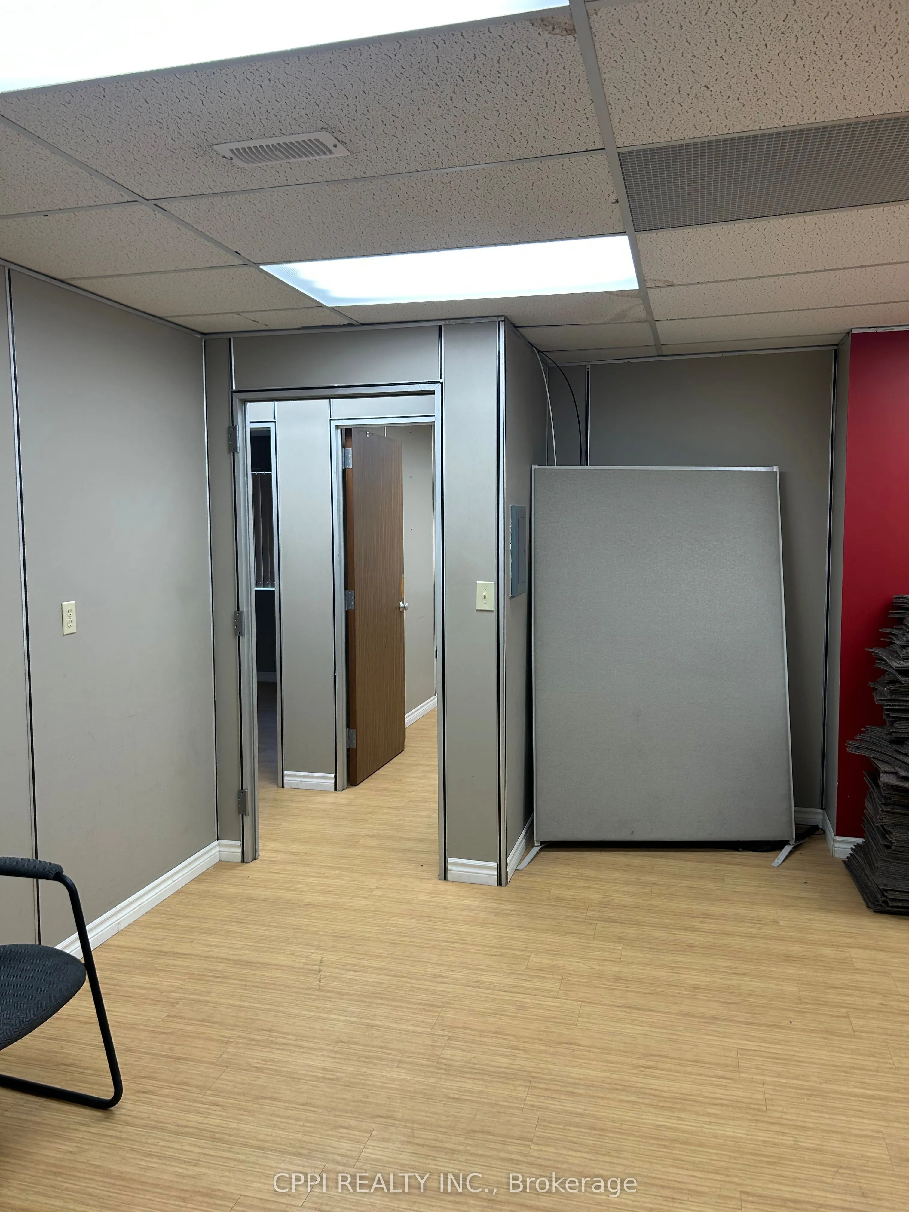 650 King Street E, #208