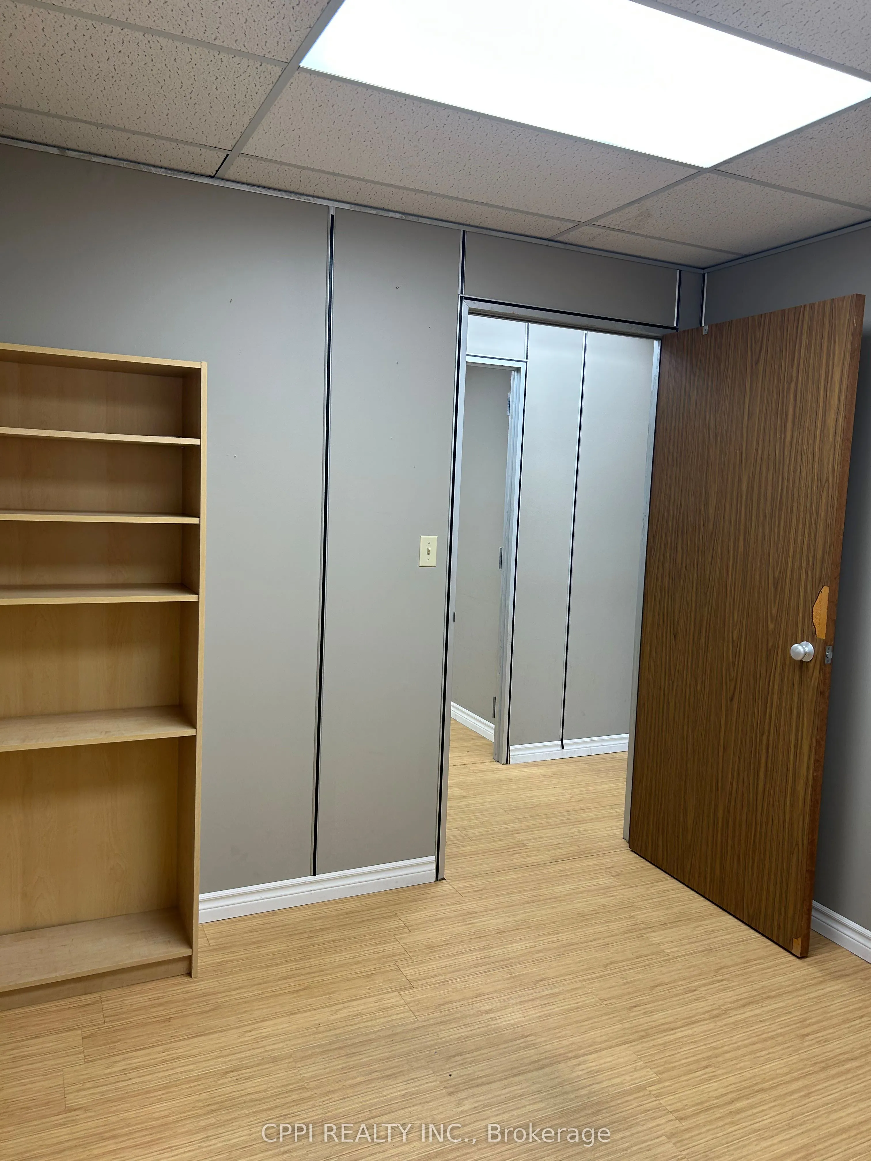 650 King Street E, #208