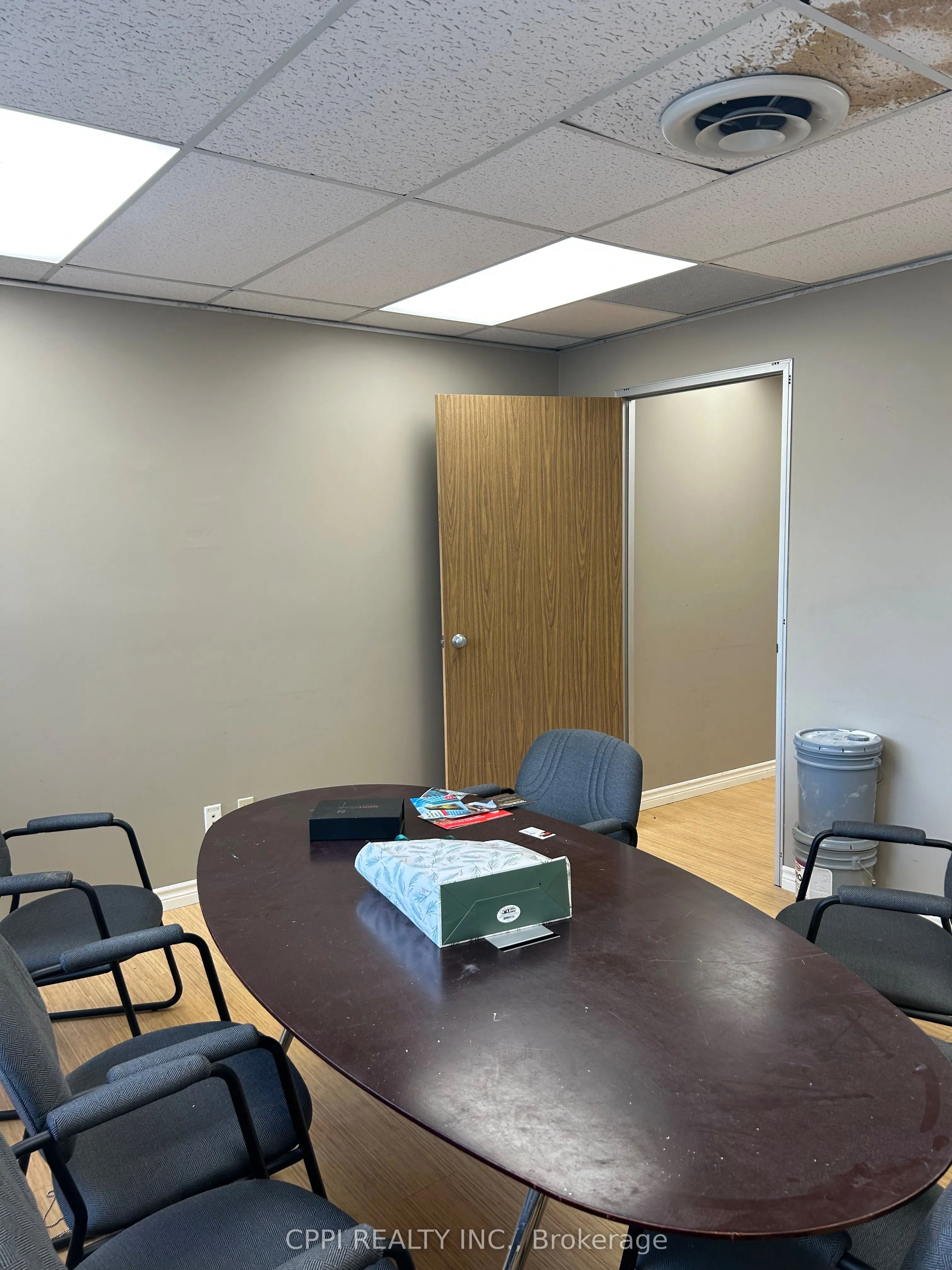 650 King Street E, #208