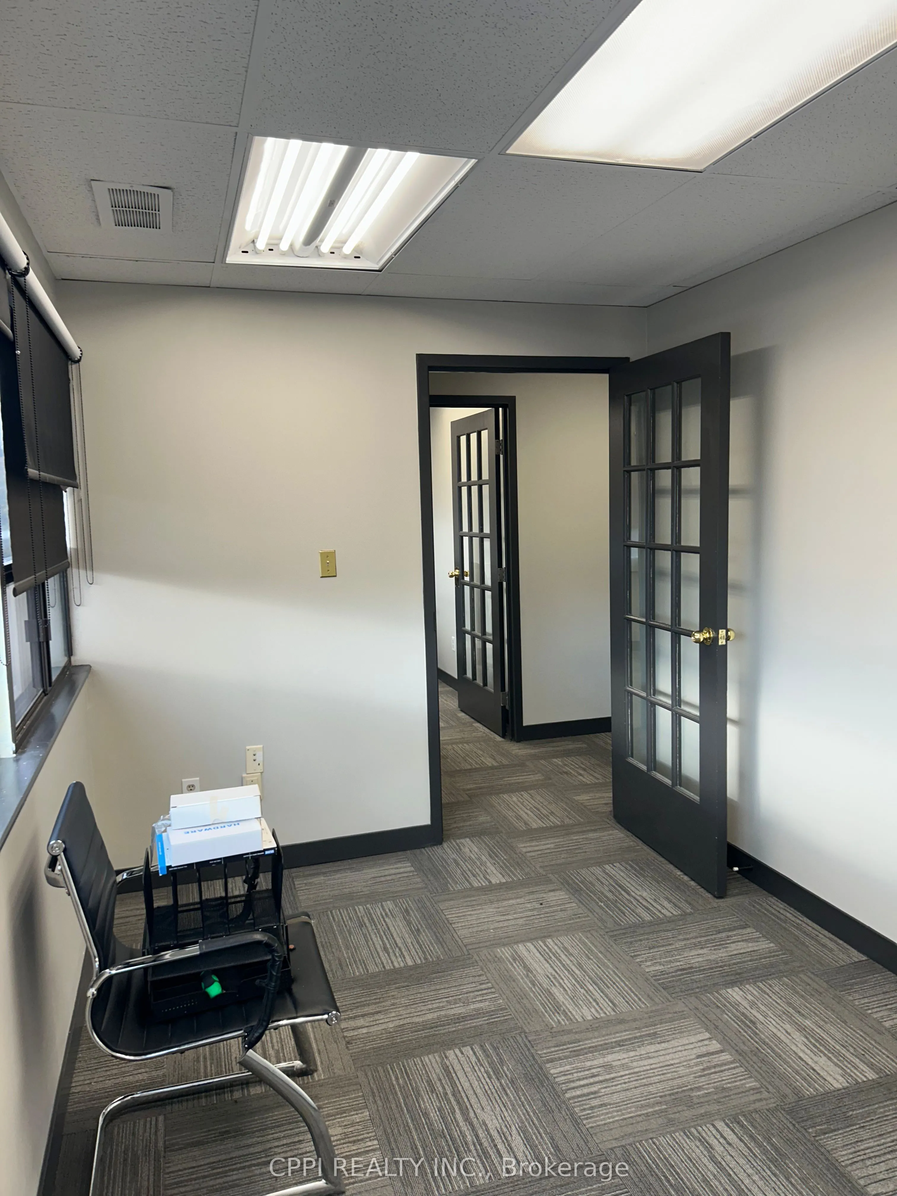 650 King Street E, #220