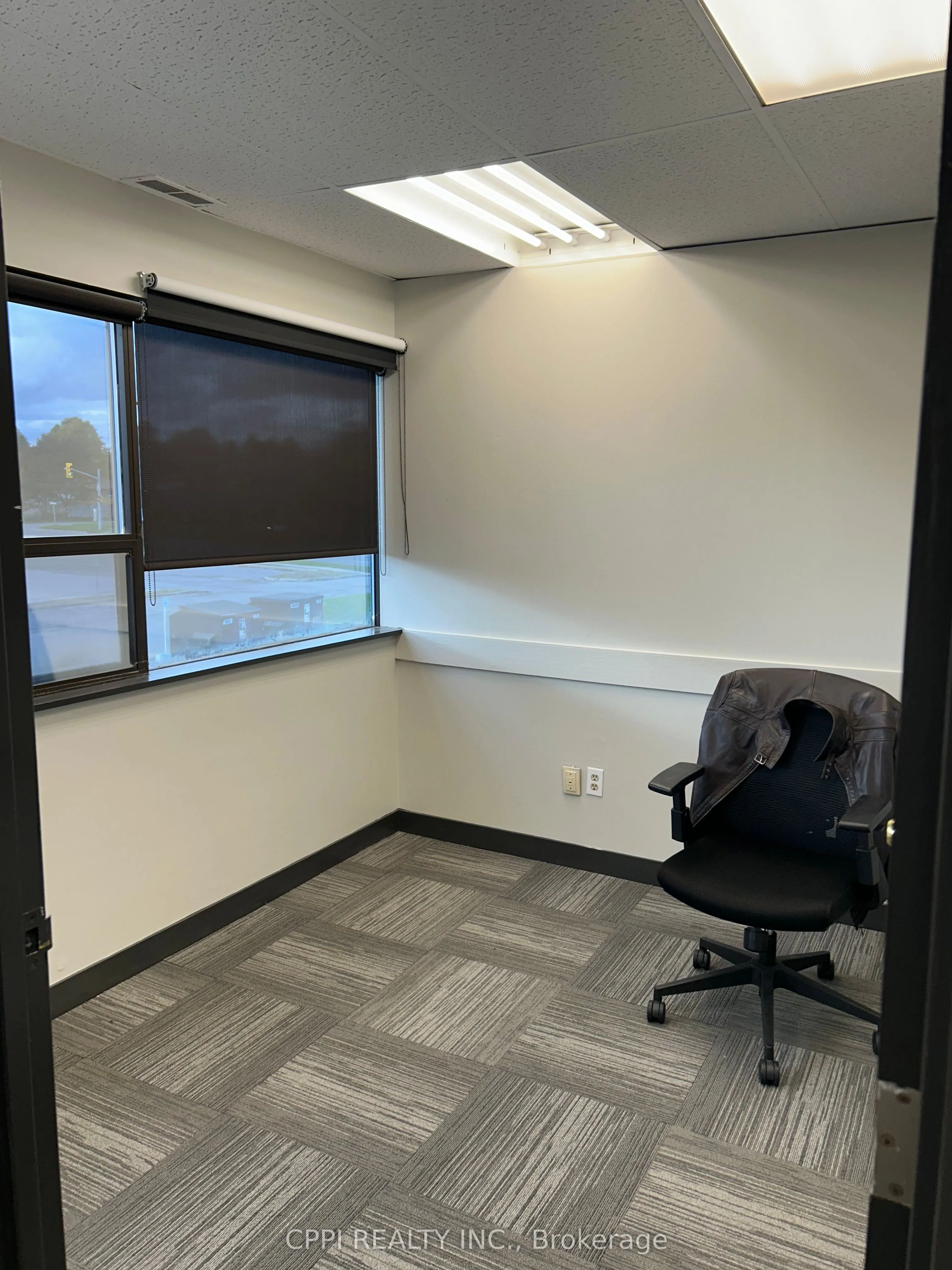 650 King Street E, #220