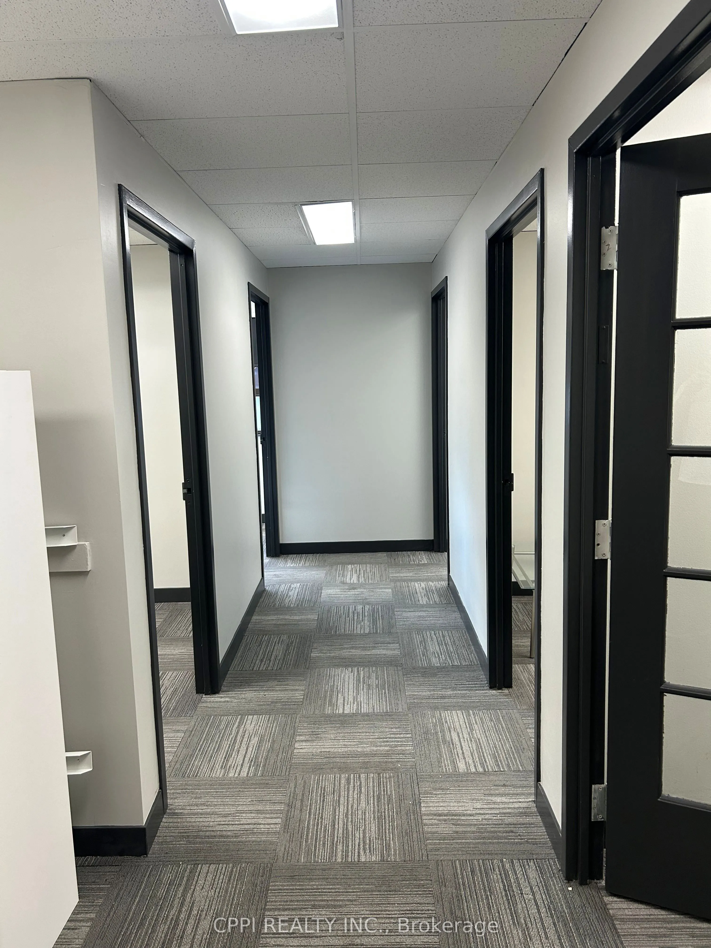 650 King Street E, #220