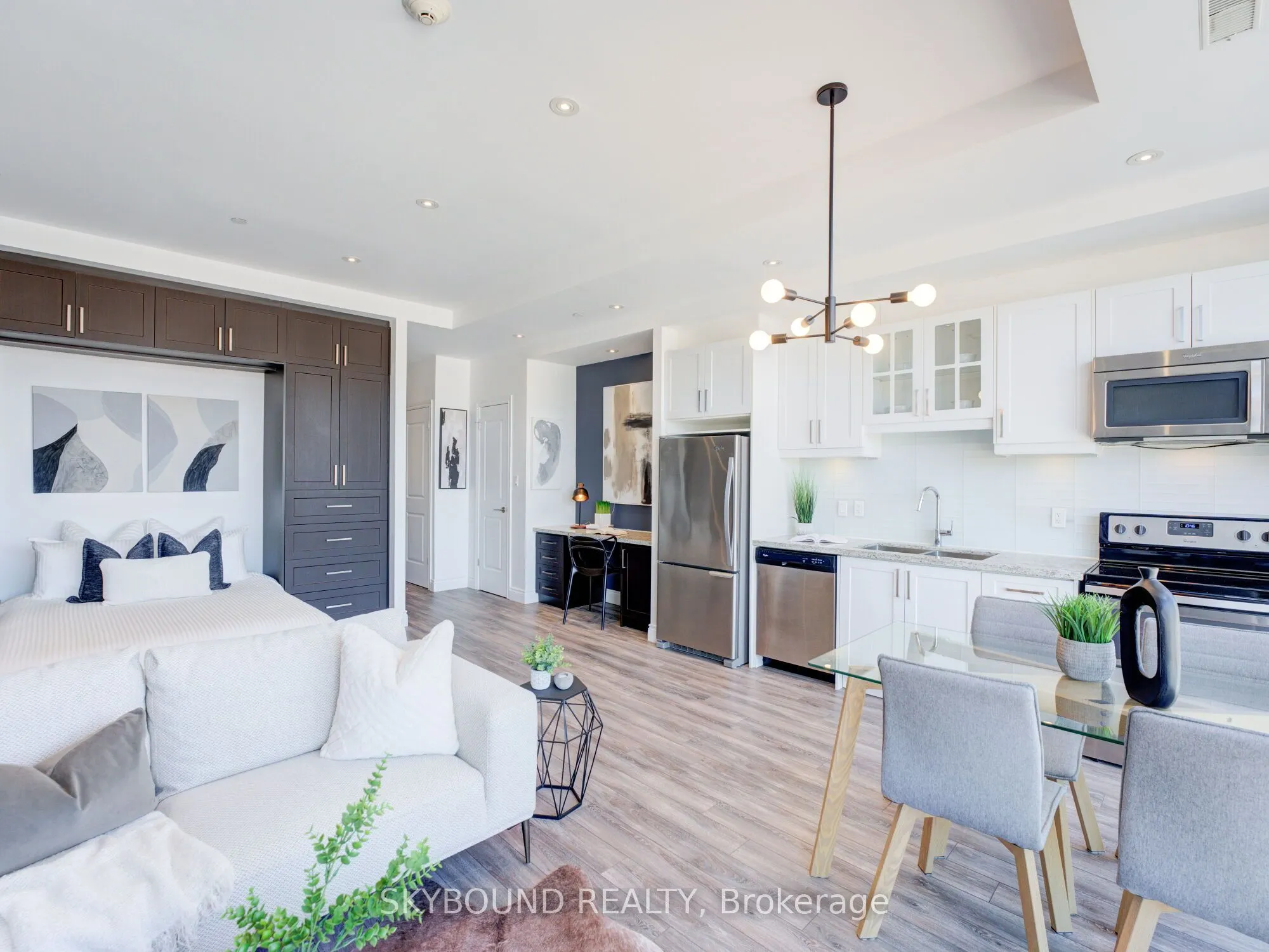 1003 Queen Street E, #302