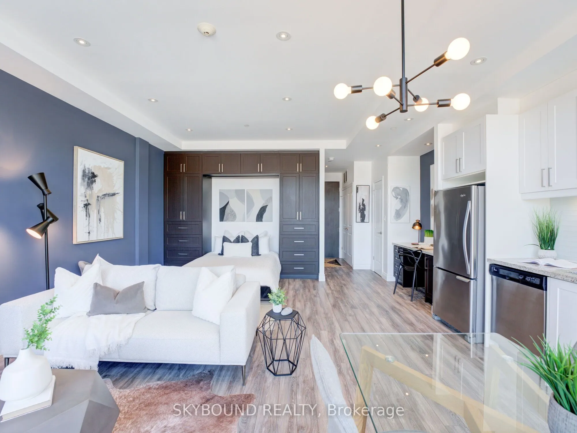 1003 Queen Street E, #302