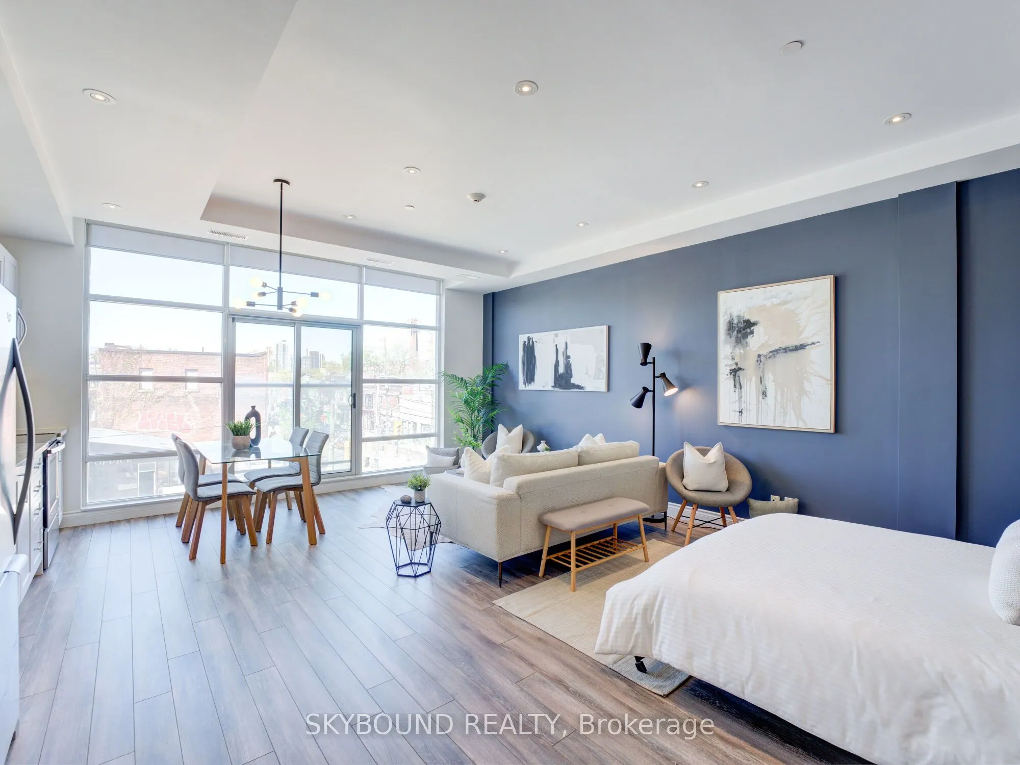 1003 Queen Street E, #302