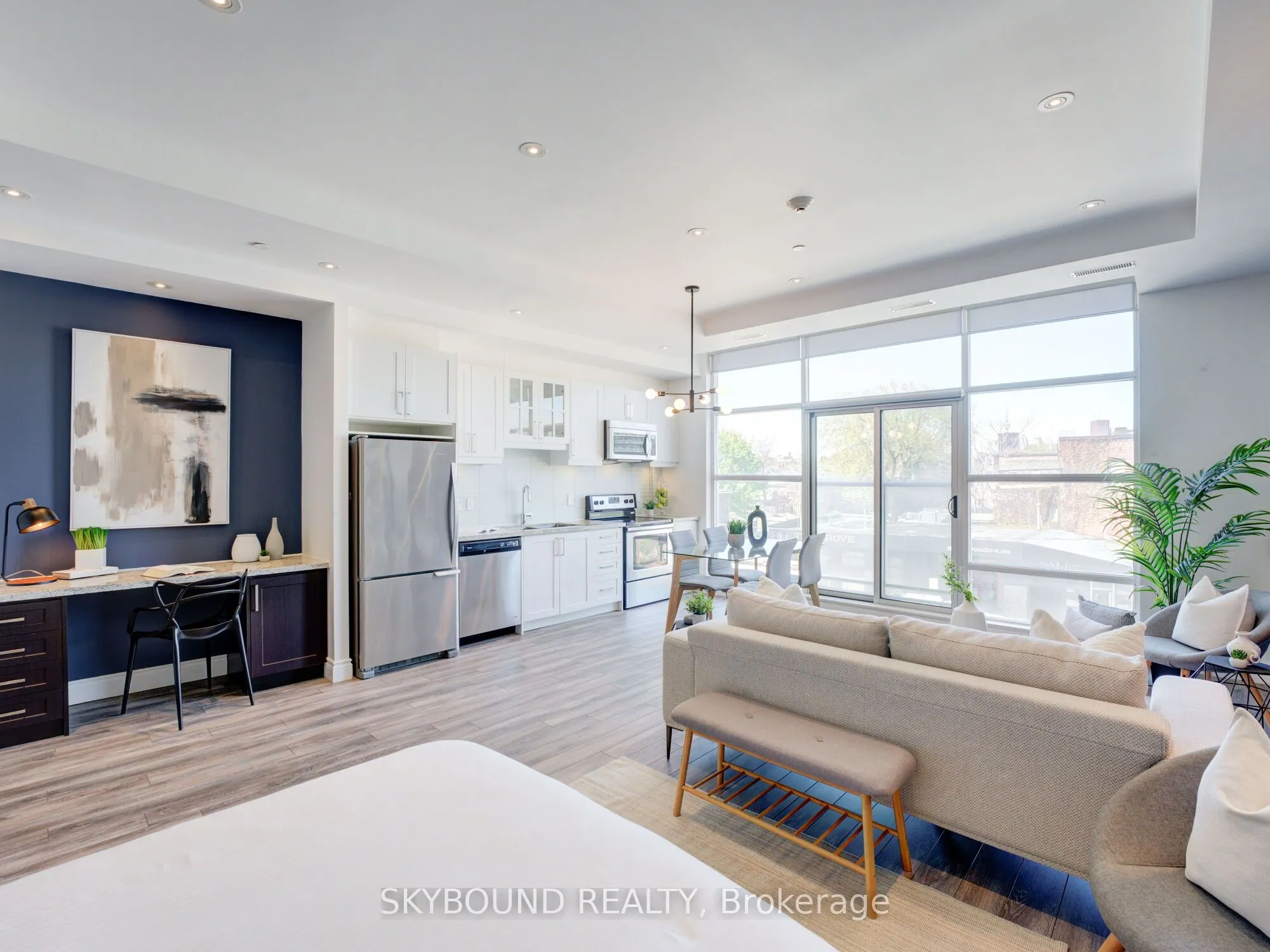 1003 Queen Street E, #302