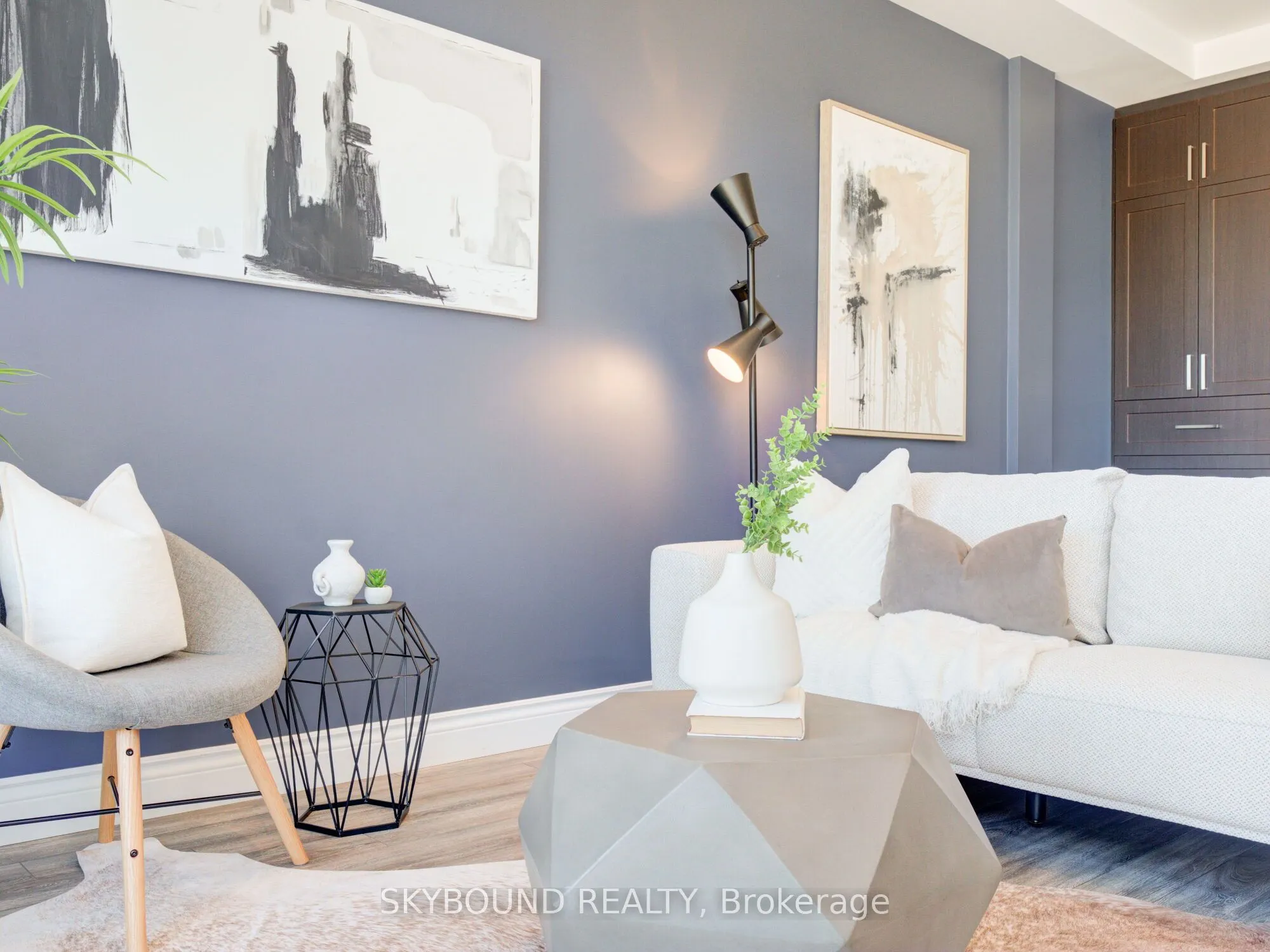 1003 Queen Street E, #302