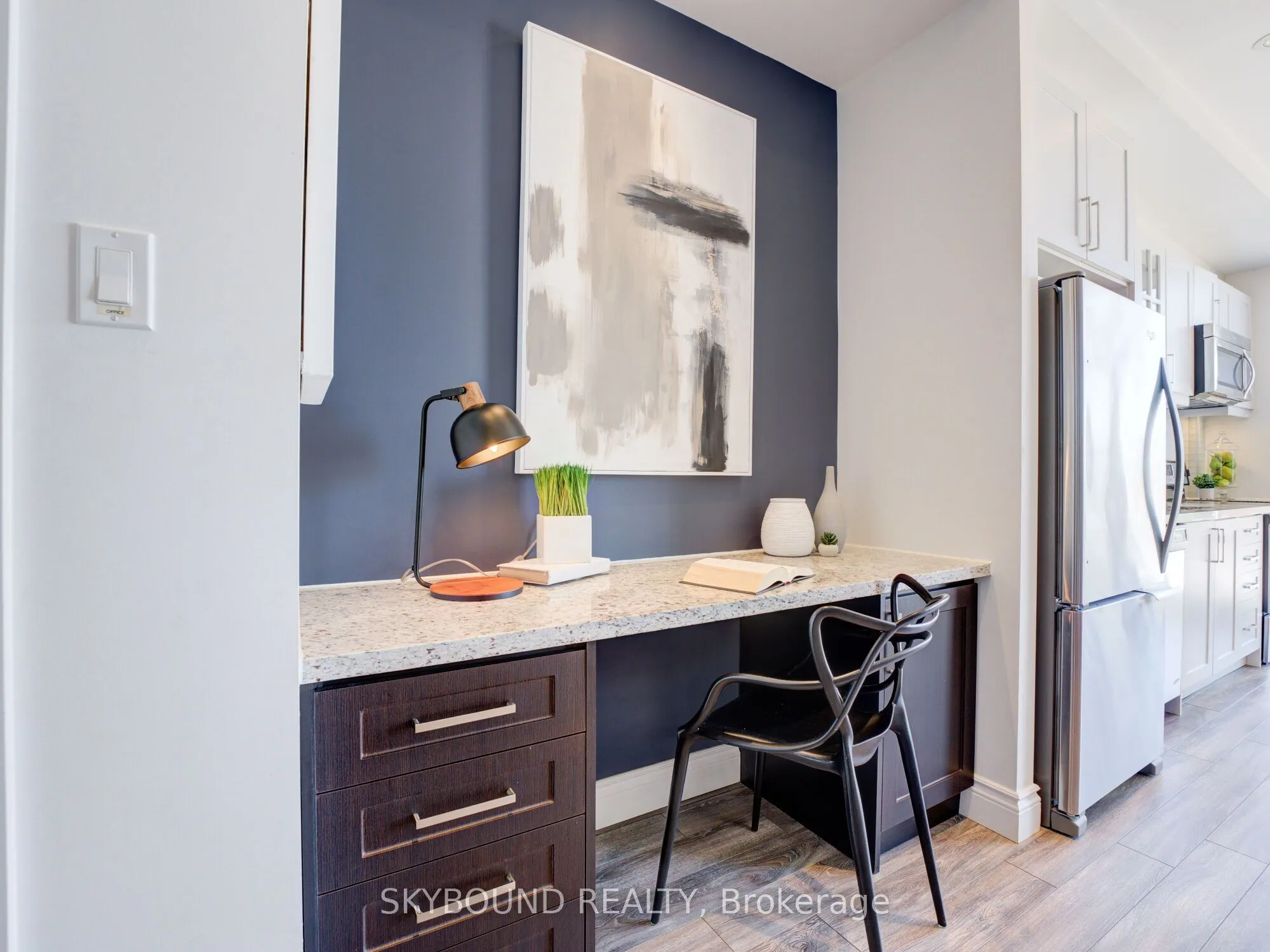 1003 Queen Street E, #302