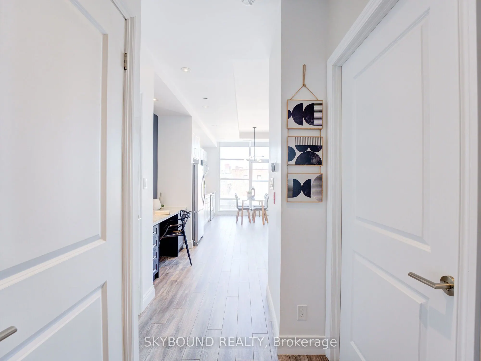 1003 Queen Street E, #302