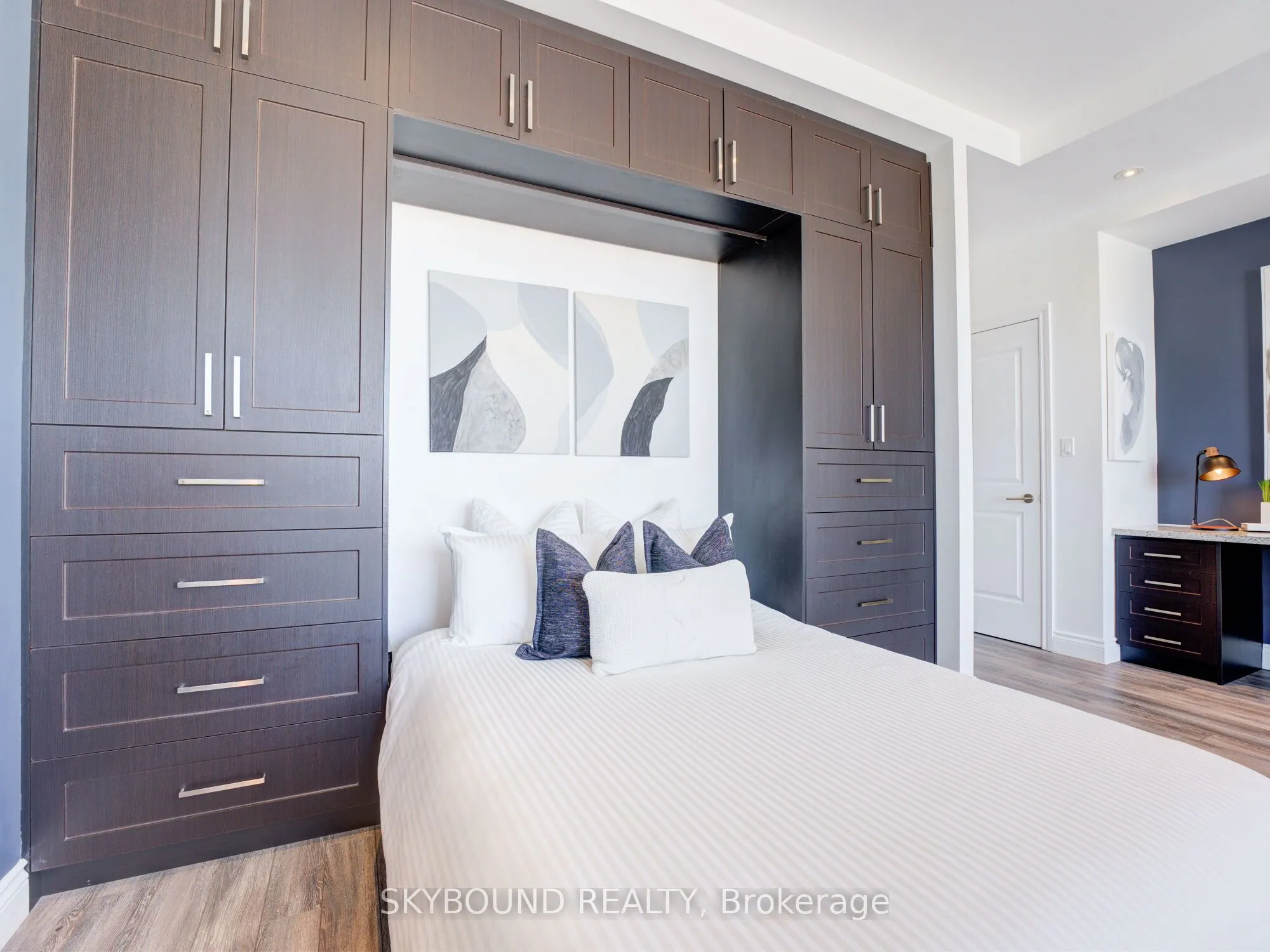 1003 Queen Street E, #302