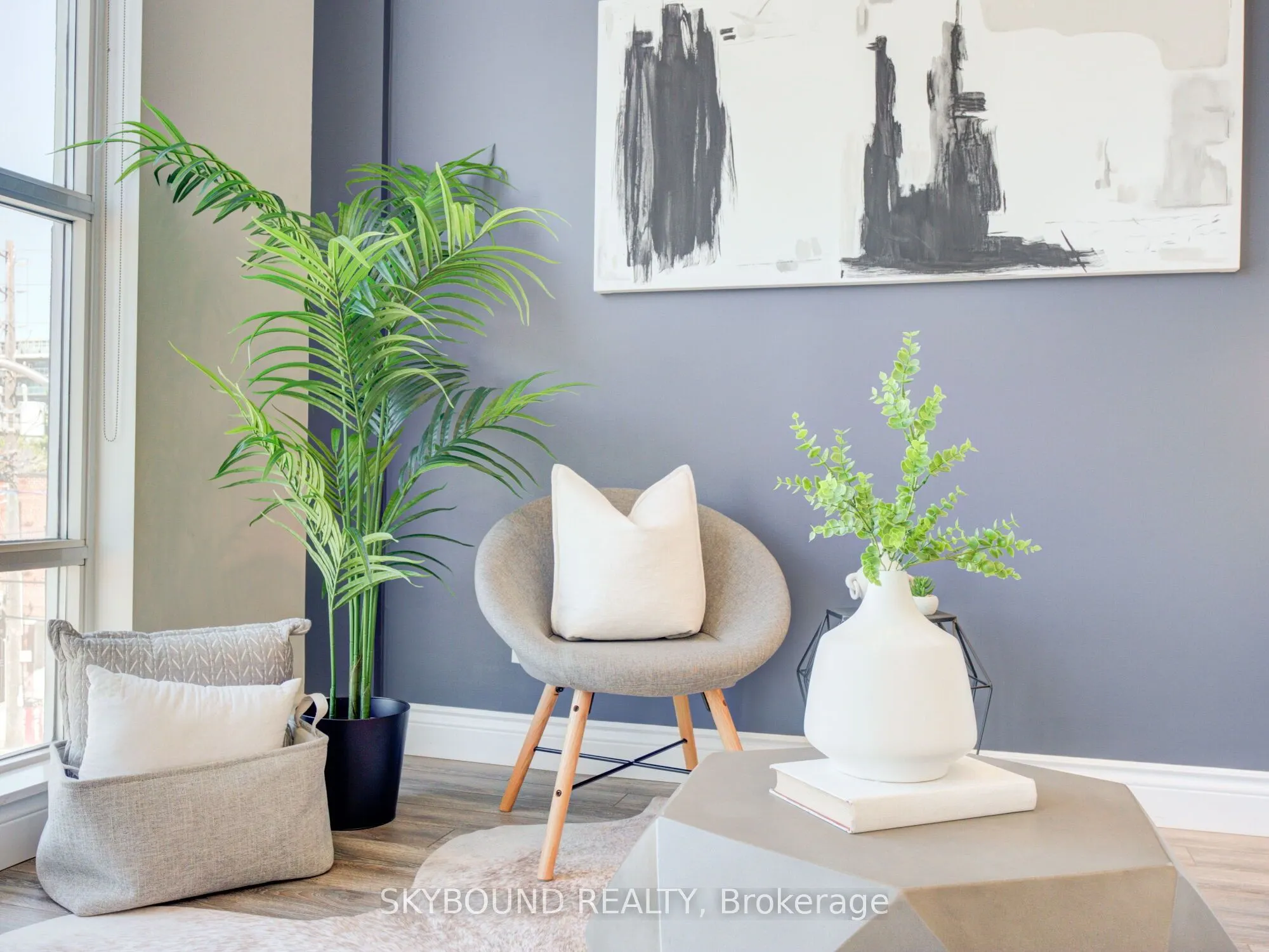 1003 Queen Street E, #302