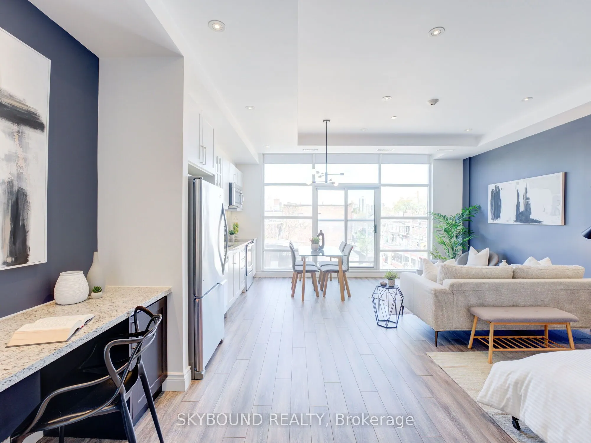 1003 Queen Street E, #302