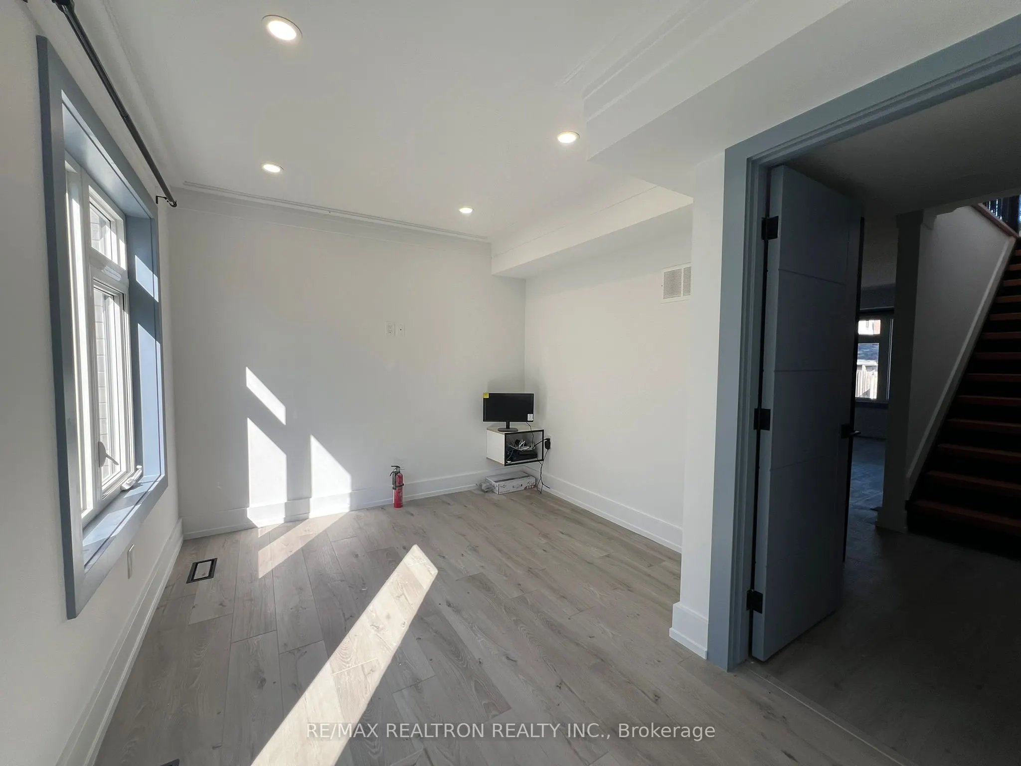 347 MAIN Street, #GARDEN SUITE UPPER