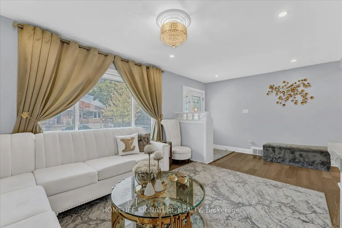 83 Pachino Boulevard