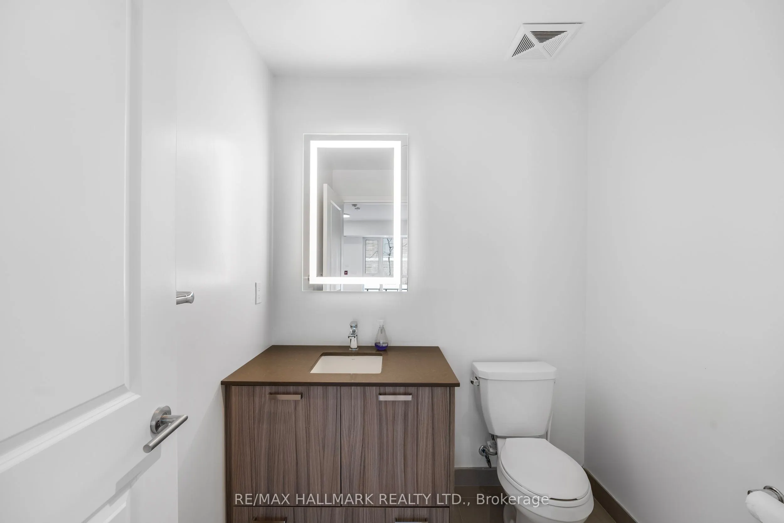 2301 Danforth Avenue, #TH 103