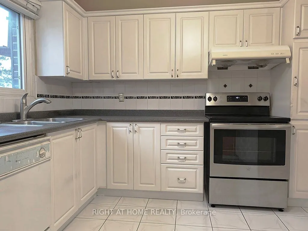 15 Brimwood Boulevard, #61