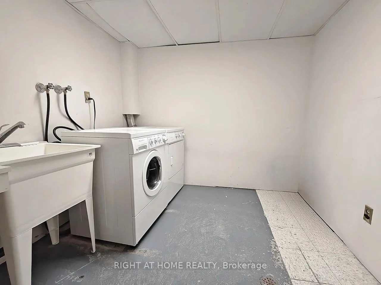 15 Brimwood Boulevard, #61