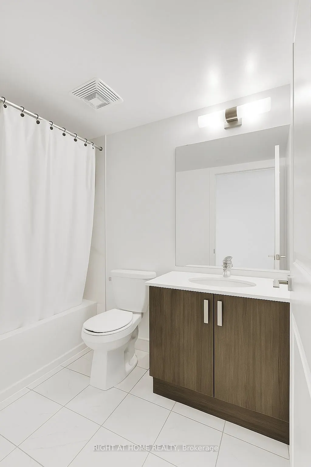 1455 Celebration Drive, #810