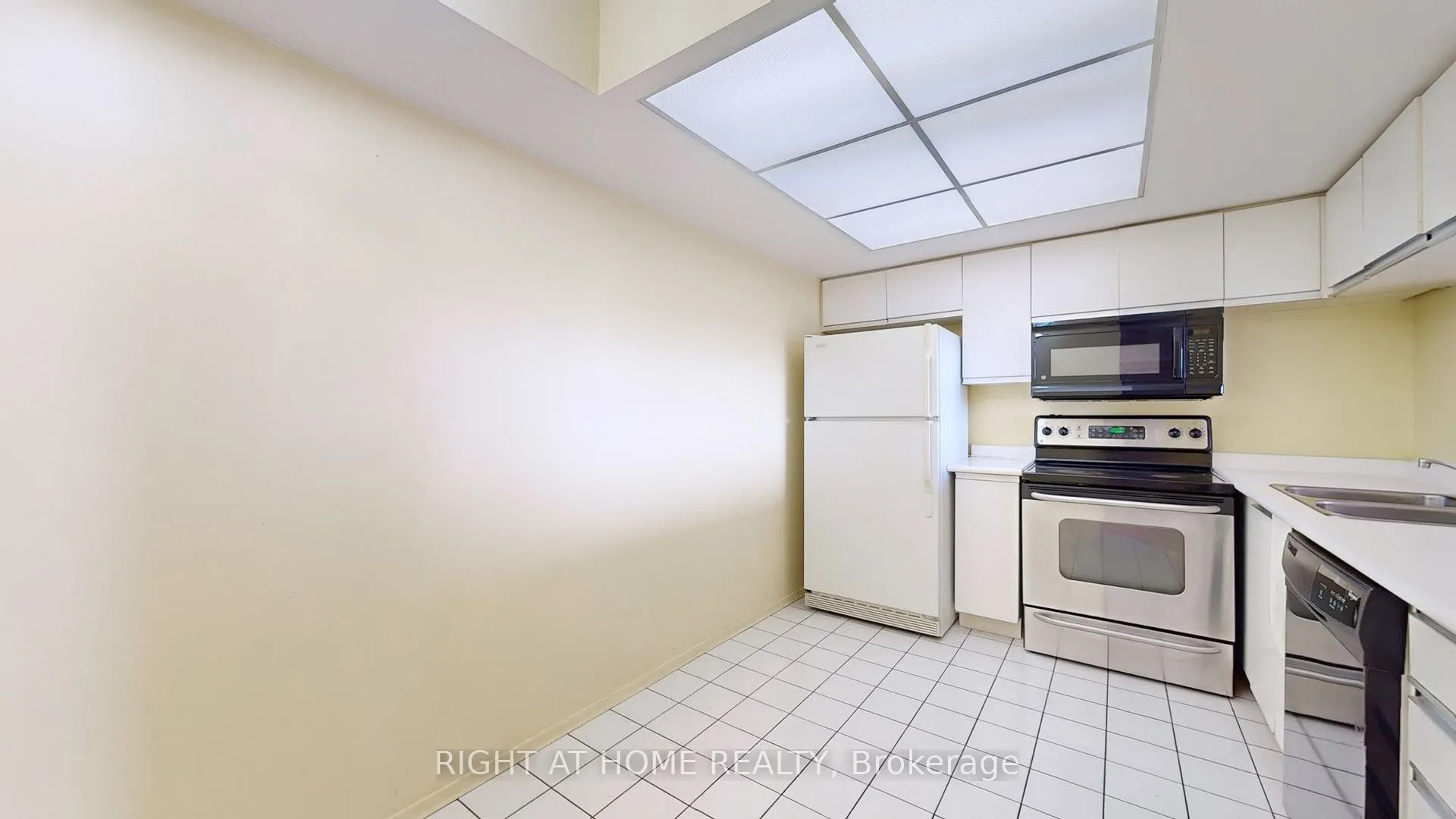 350 Alton Towers Circle, #1107