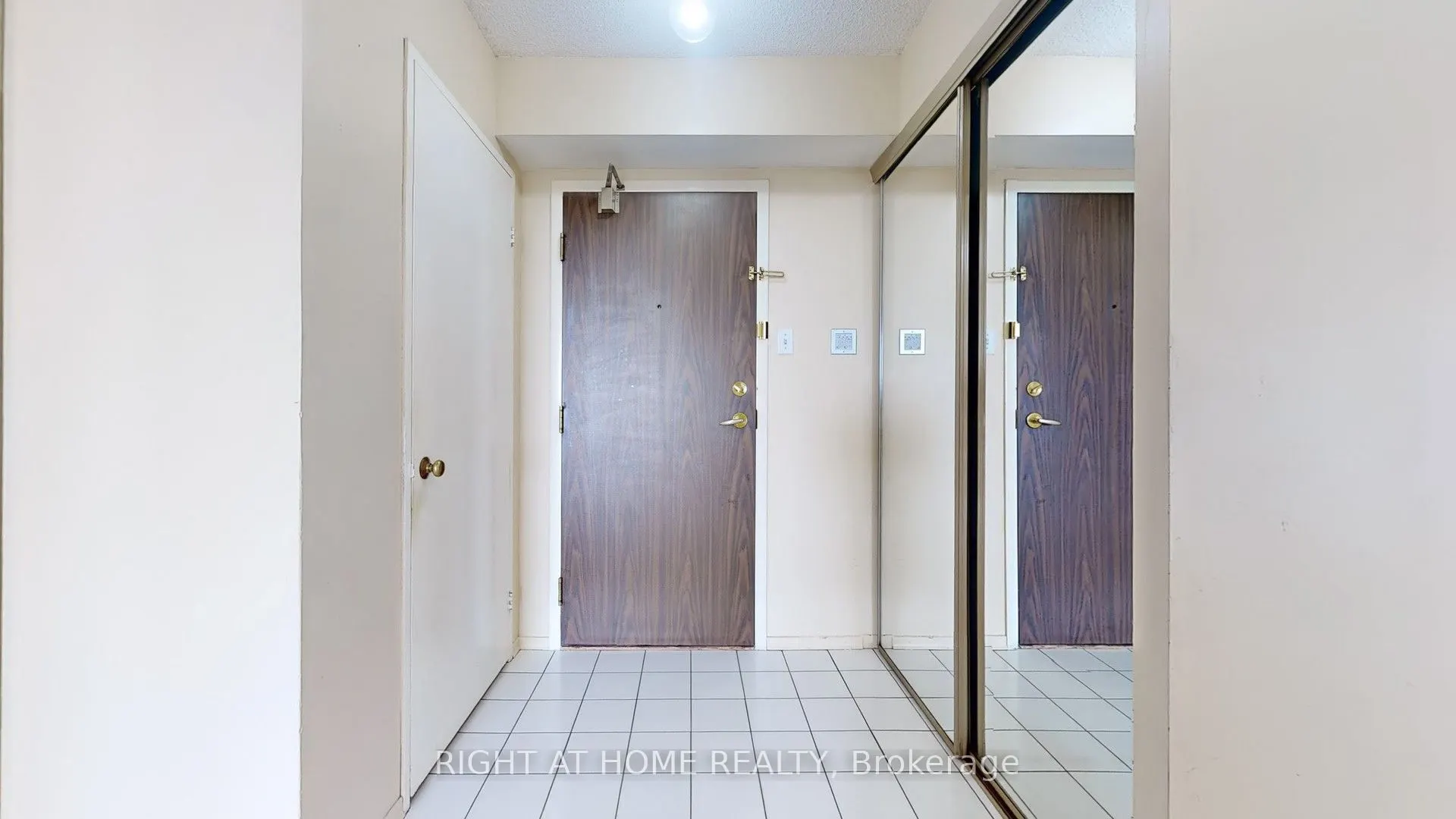 350 Alton Towers Circle, #1107