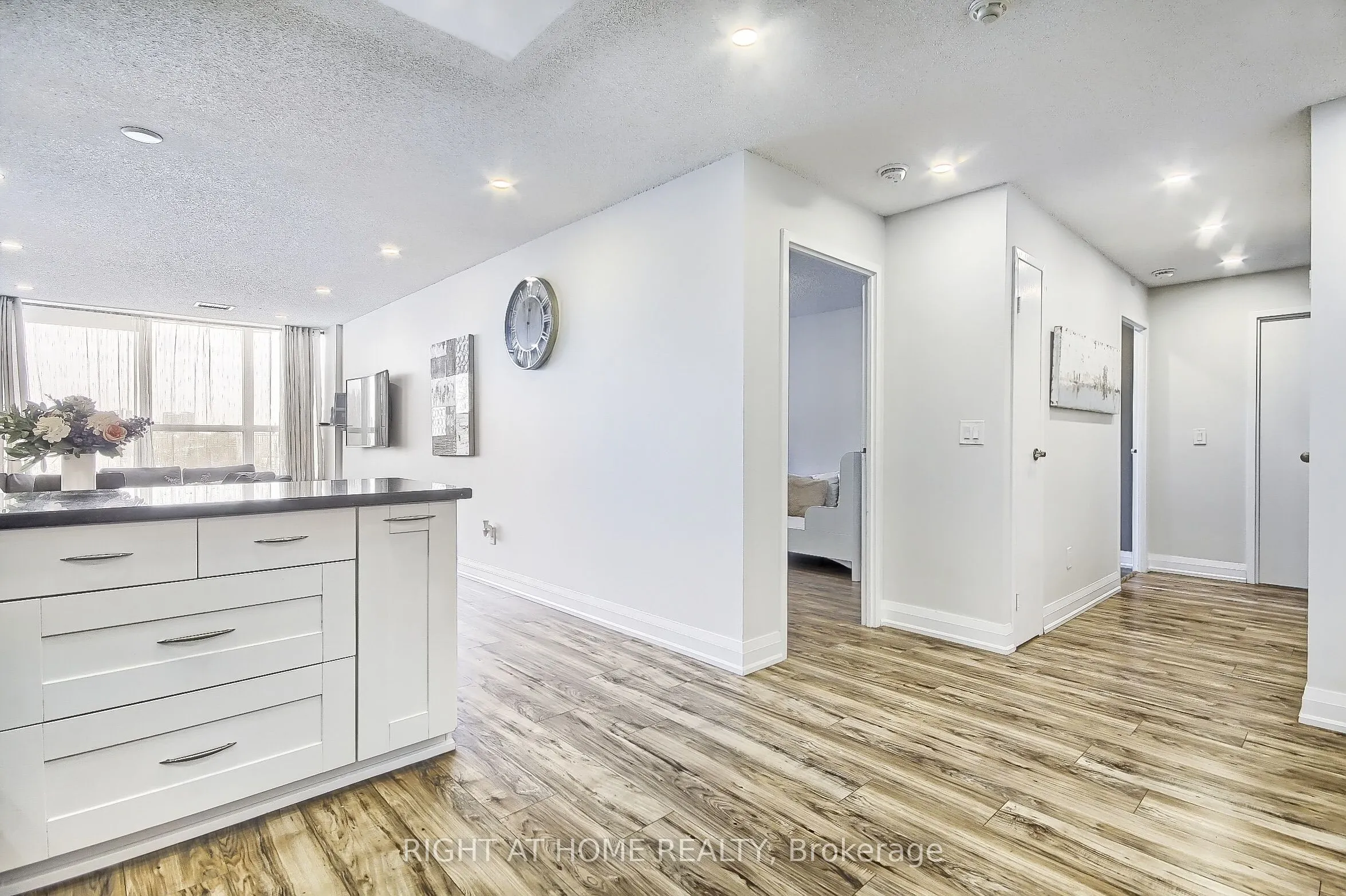 955 O'connor Drive E, #Ph7