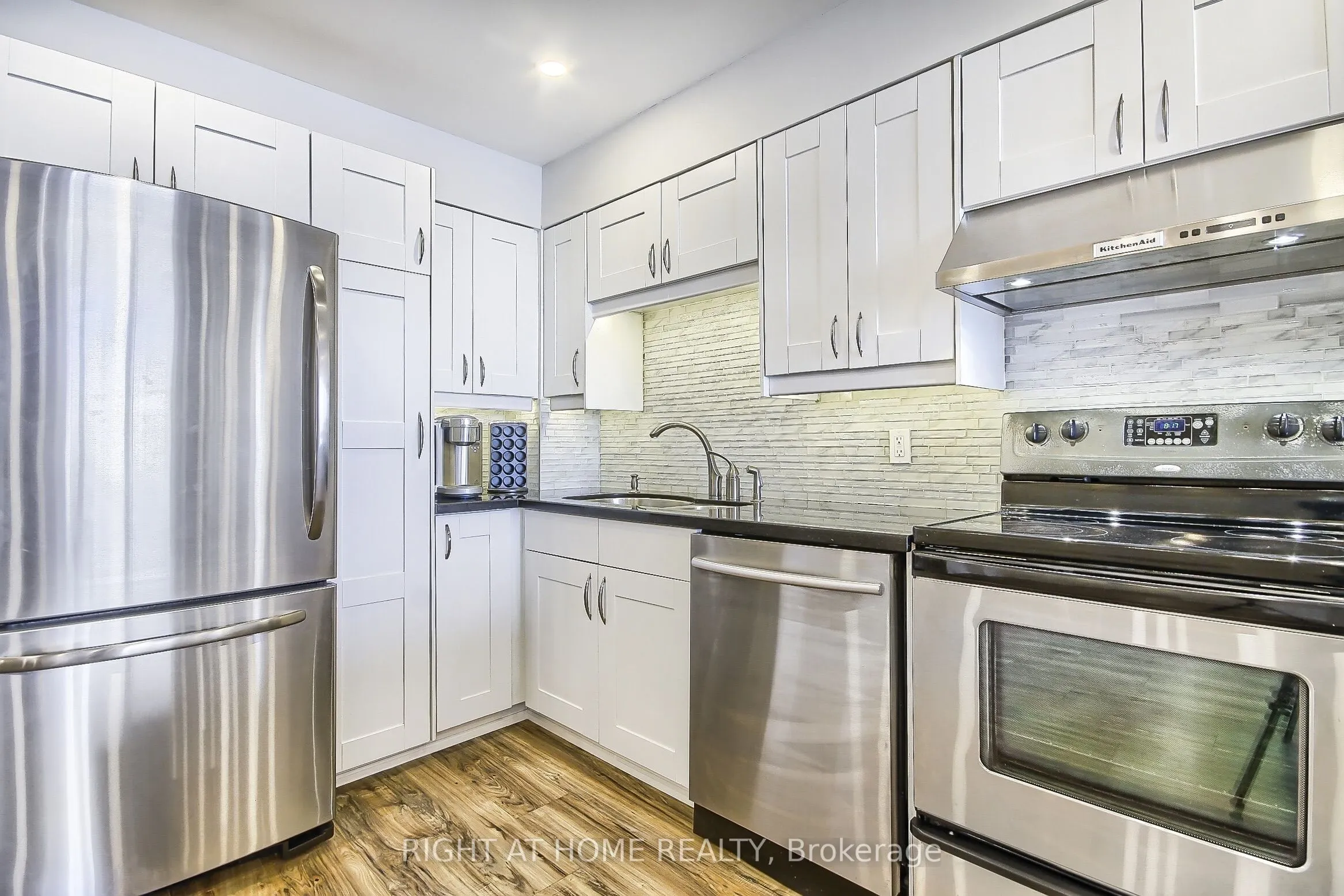 955 O'connor Drive E, #Ph7