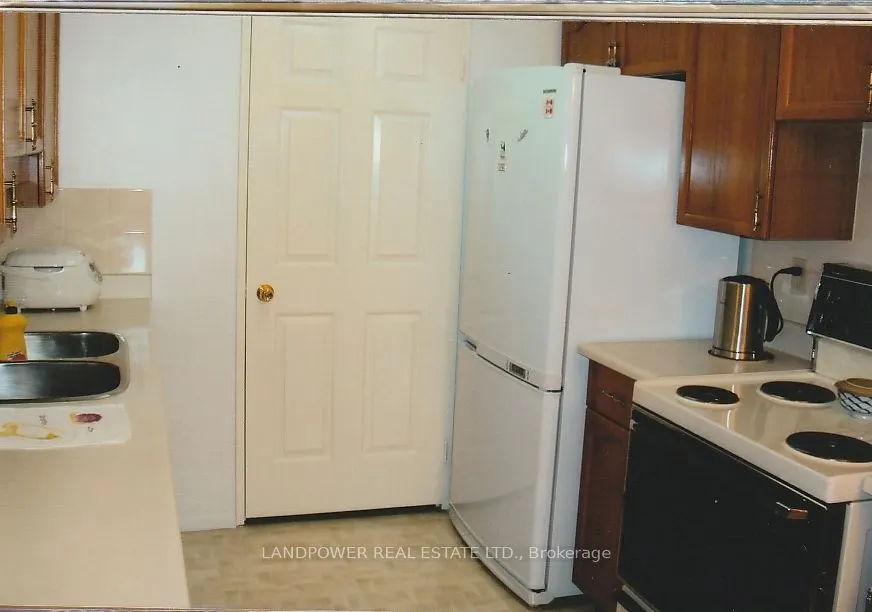 175 Bamburgh Circle N, #Ph08