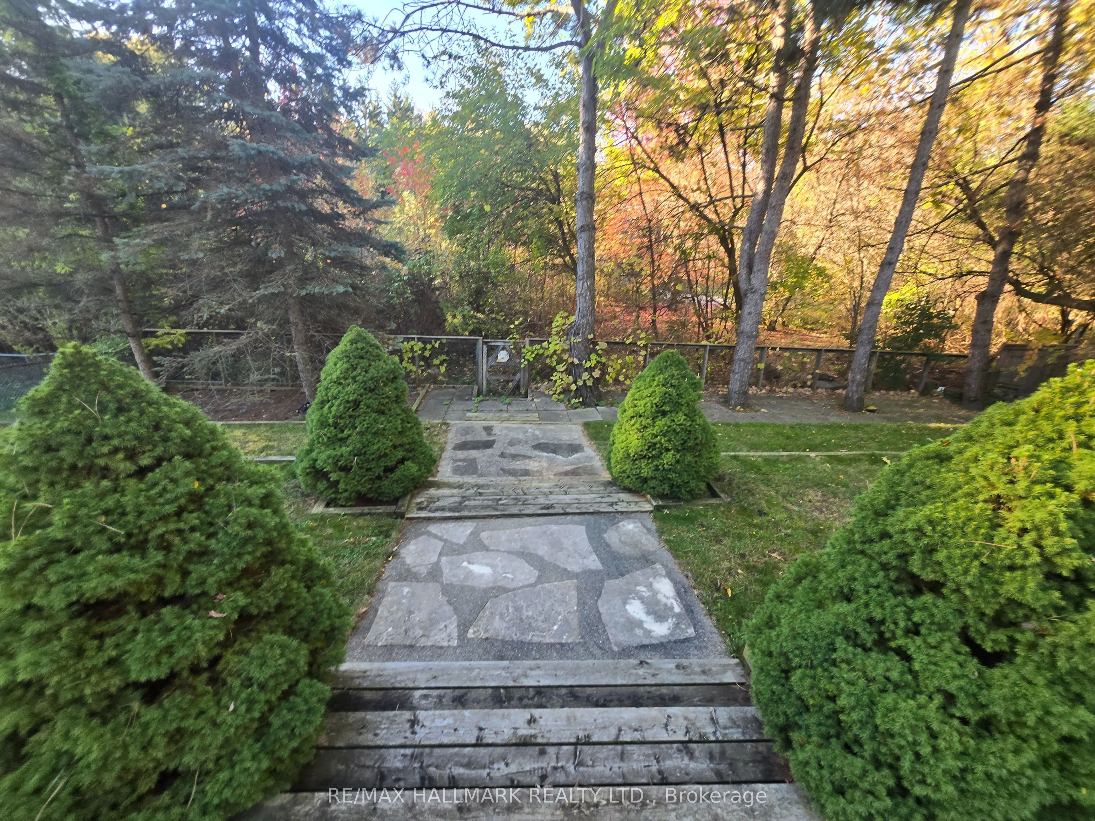 15 Burnview Crescent