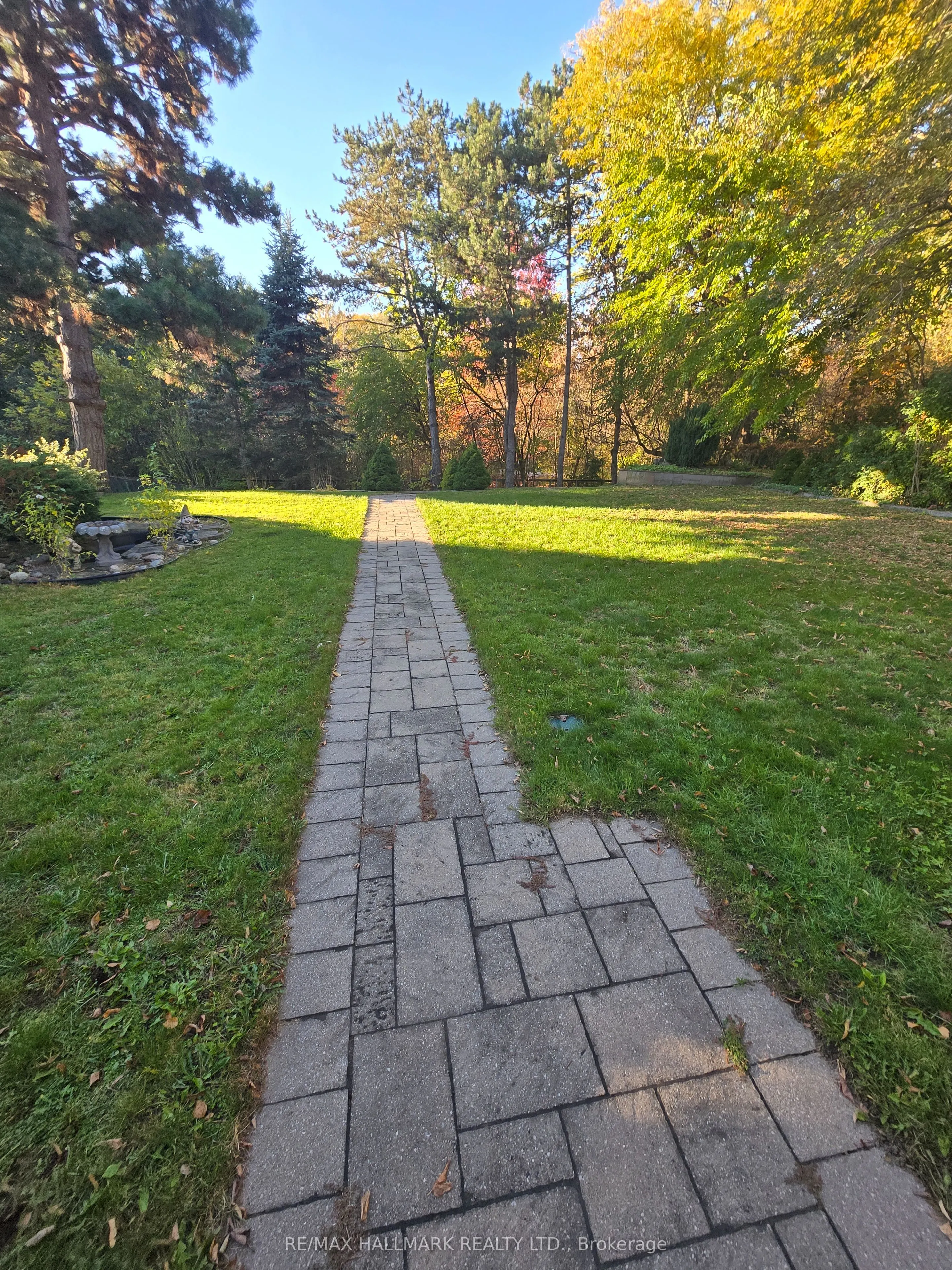 15 Burnview Crescent