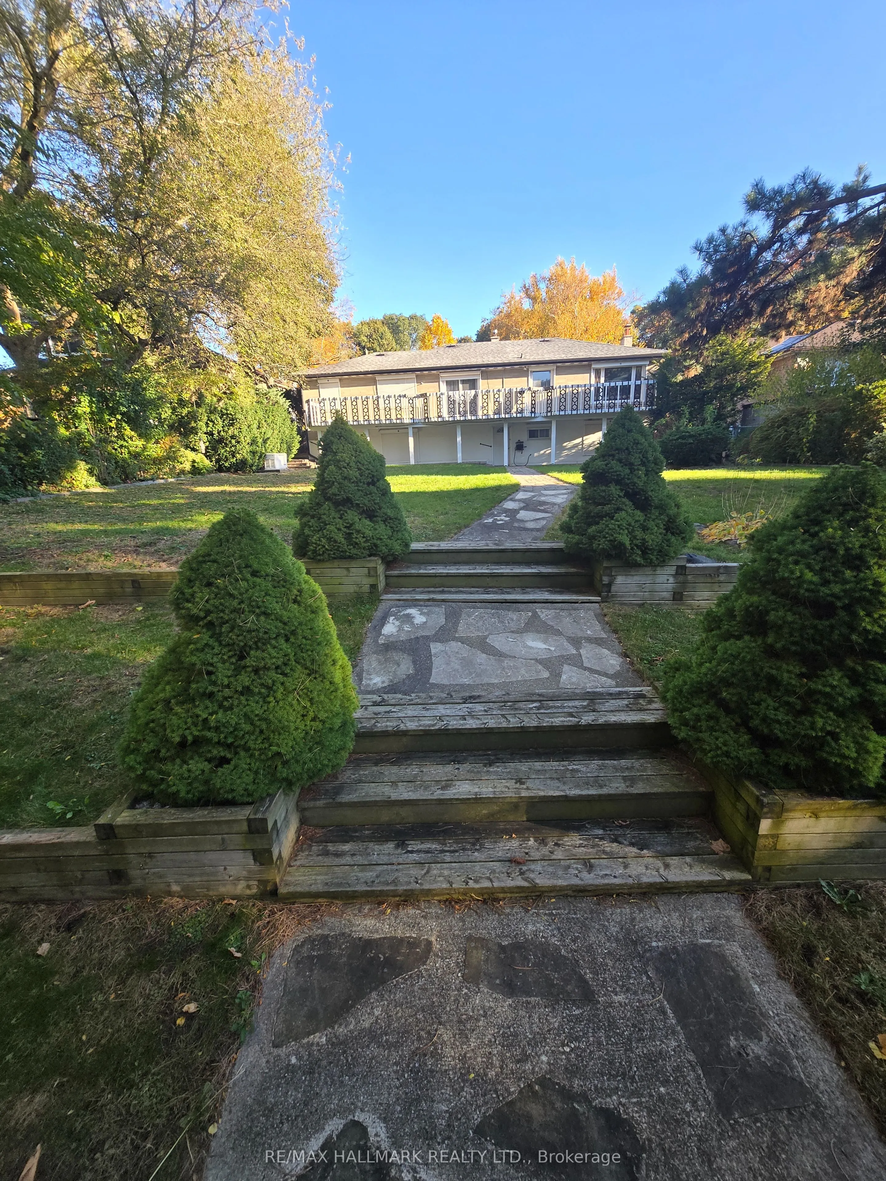 15 Burnview Crescent