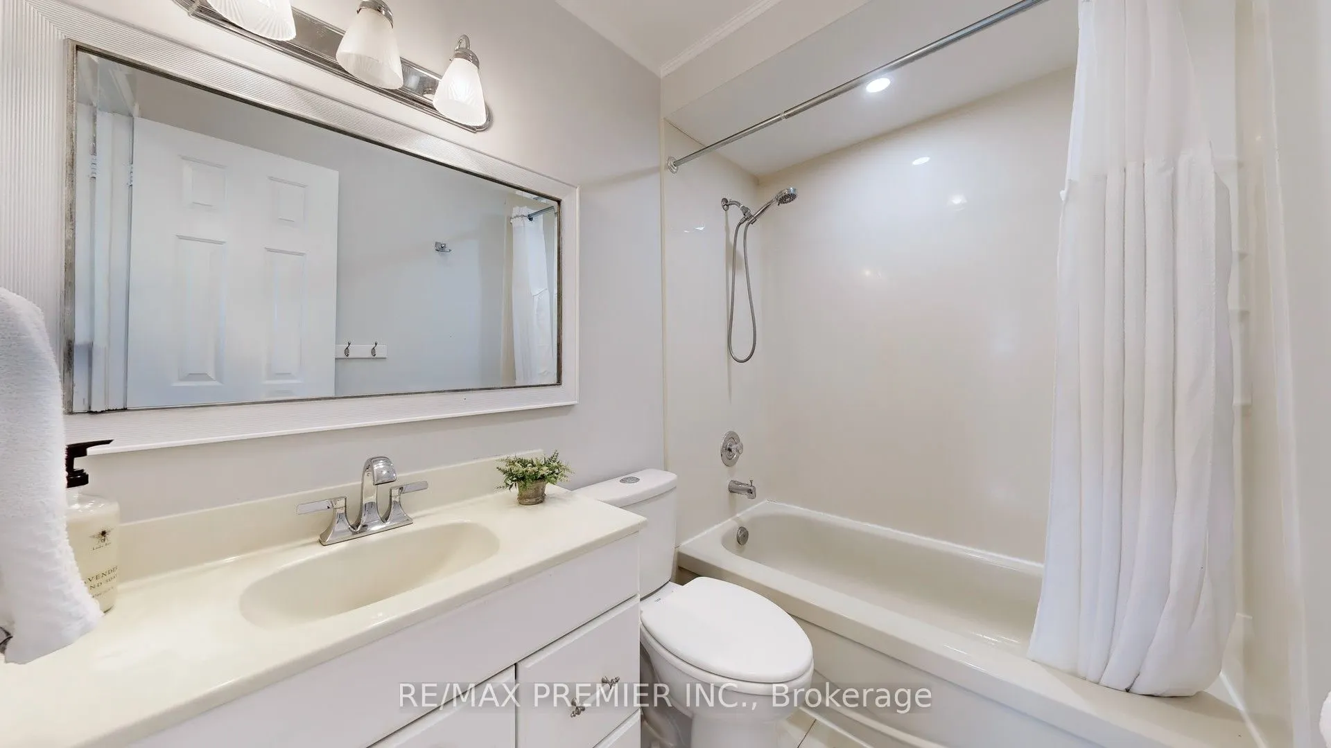 40 Stafford Crescent