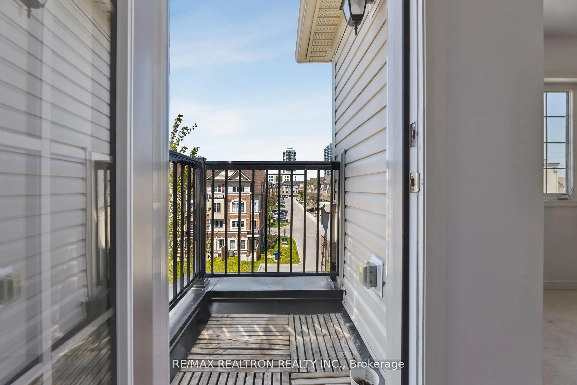 25 Christabelle Path, #369