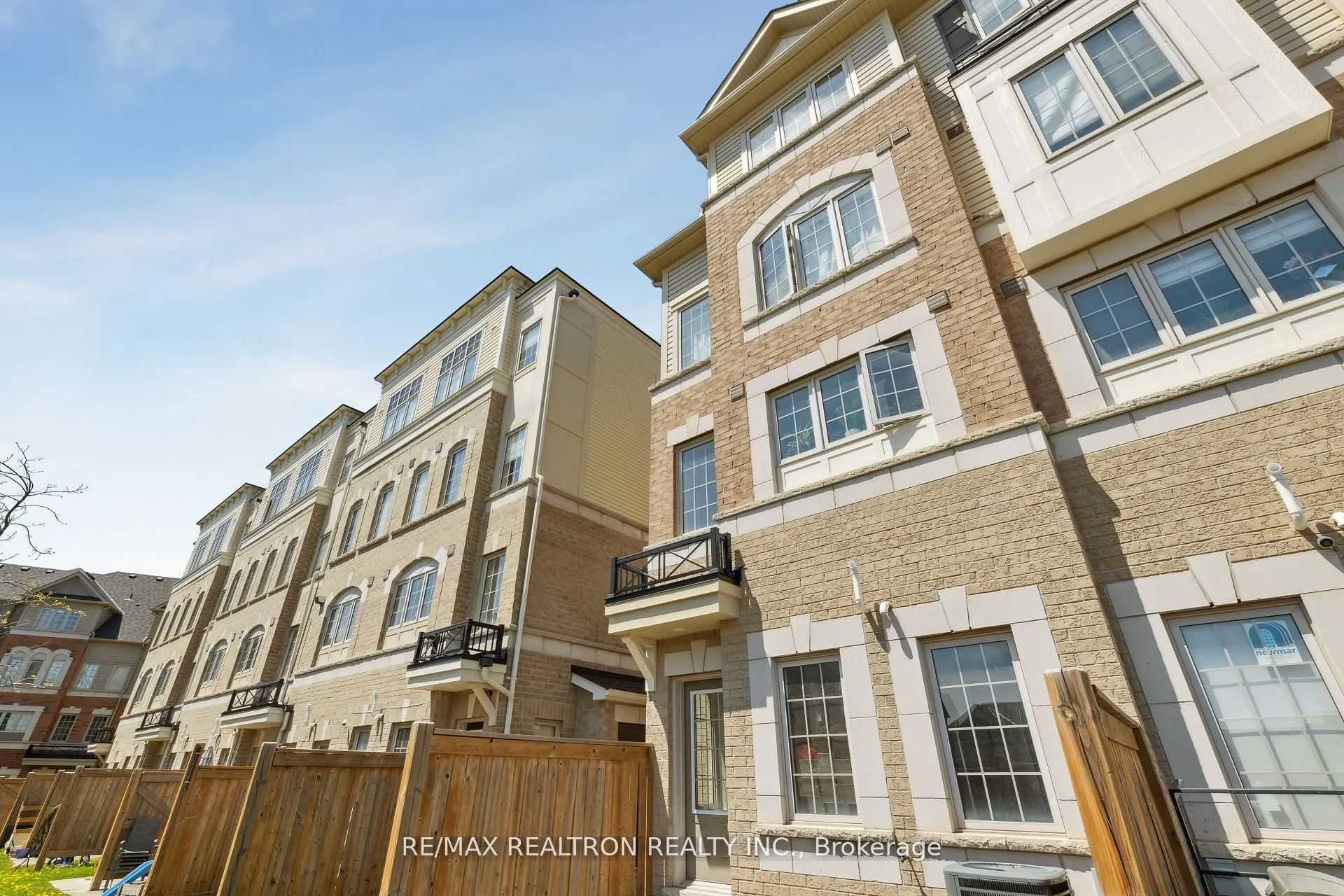 25 Christabelle Path, #369