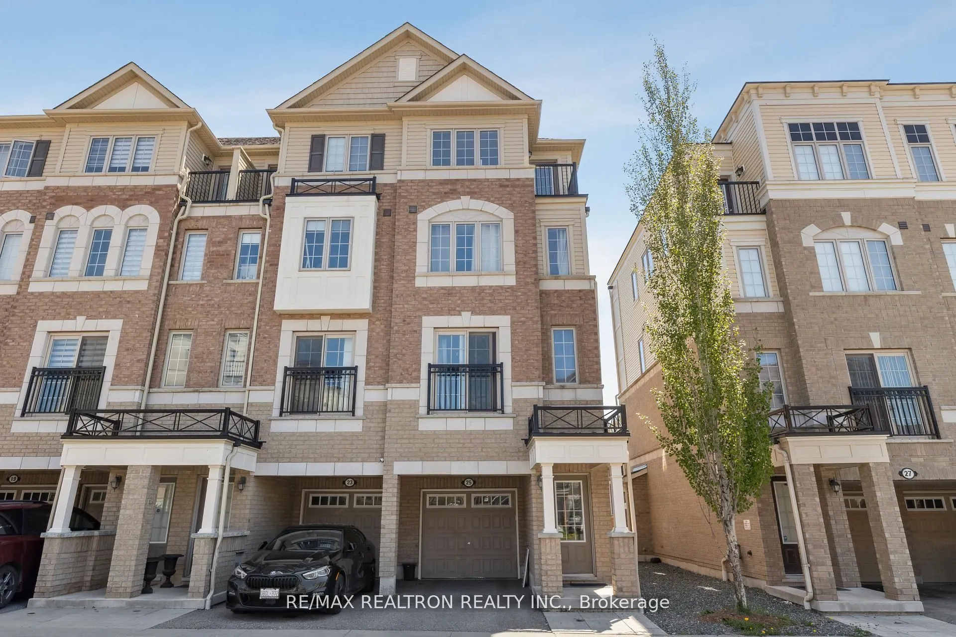 25 Christabelle Path, #369