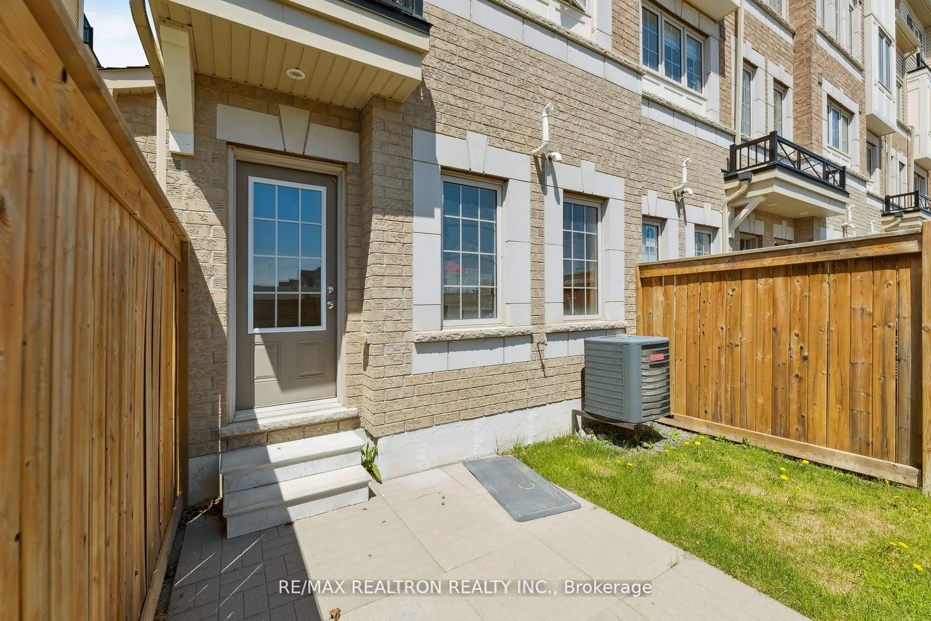 25 Christabelle Path, #369