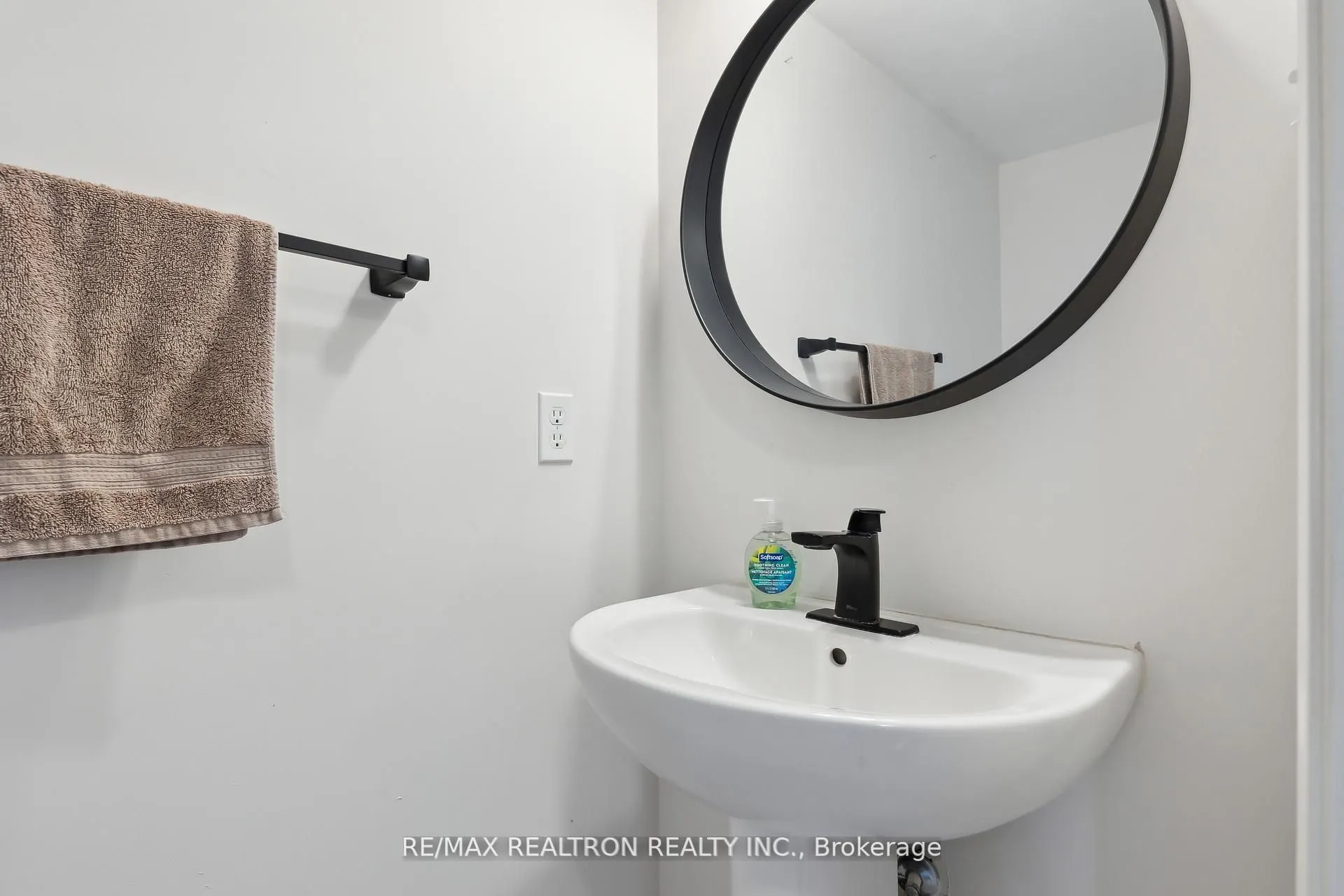 25 Christabelle Path, #369