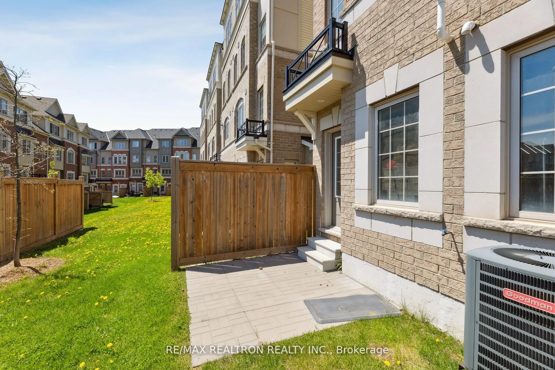 25 Christabelle Path, #369