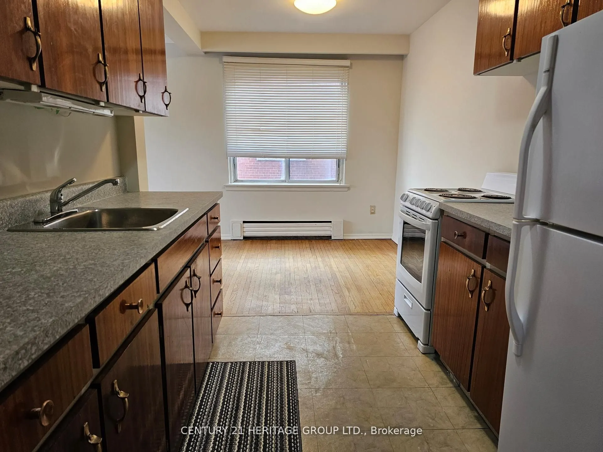 423 Pharmacy Avenue, #3