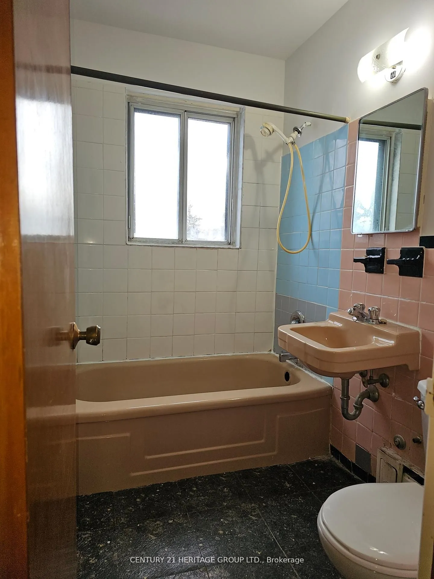 423 Pharmacy Avenue, #3