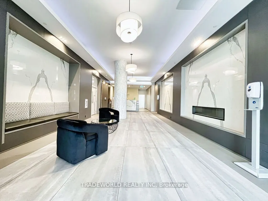 3121 Sheppard Avenue E, #211