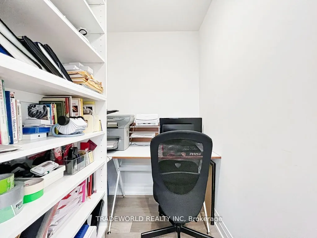 3121 Sheppard Avenue E, #211