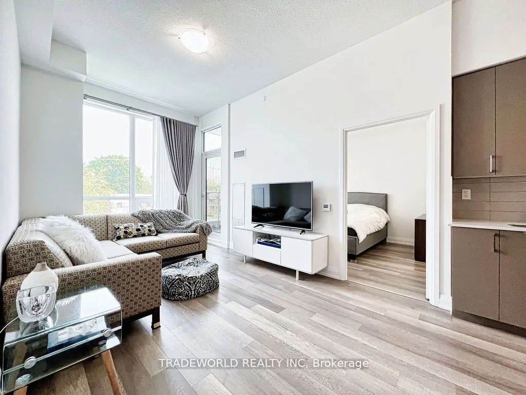 3121 Sheppard Avenue E, #211