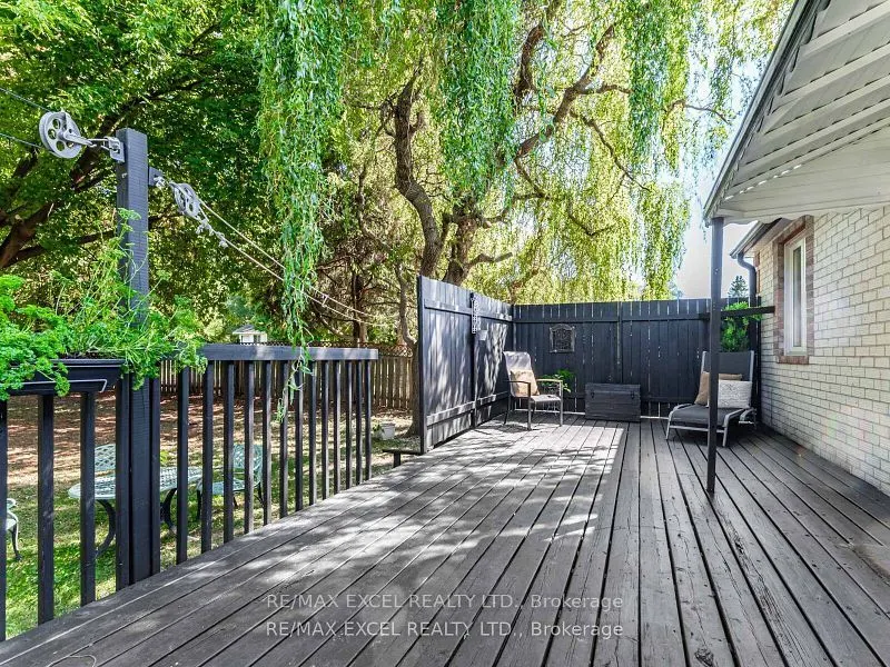 657 Old Harwood Avenue