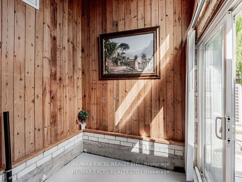 657 Old Harwood Avenue