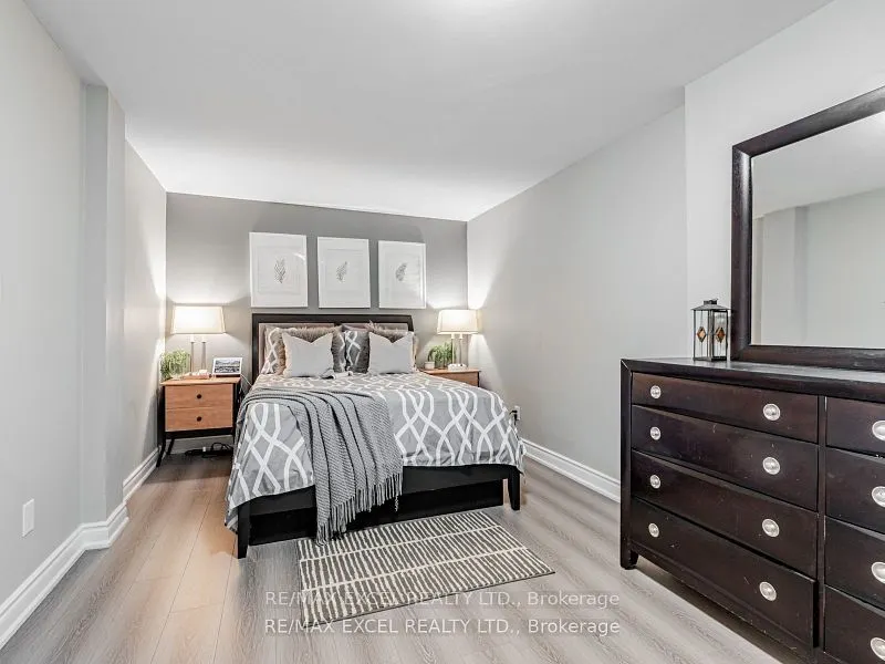 657 Old Harwood Avenue