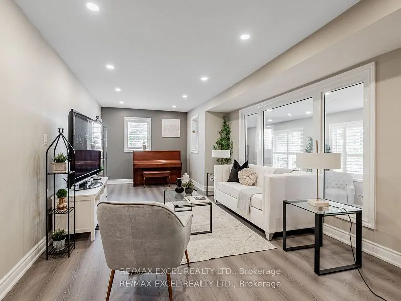 657 Old Harwood Avenue